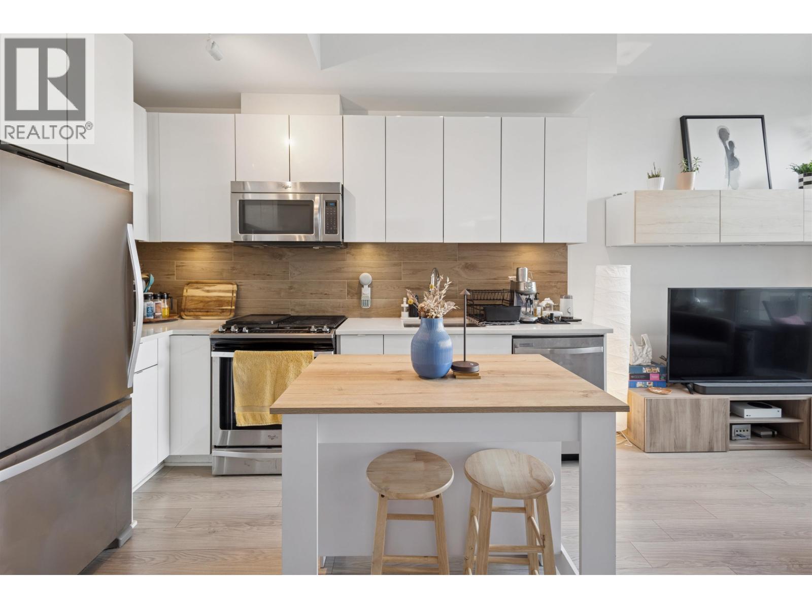 208 200 Nelson'S Crescent, New Westminster