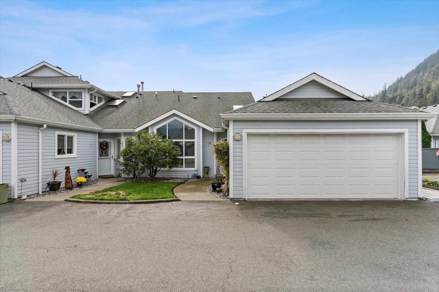 34 730 Mccombs Drive, Harrison Hot Springs