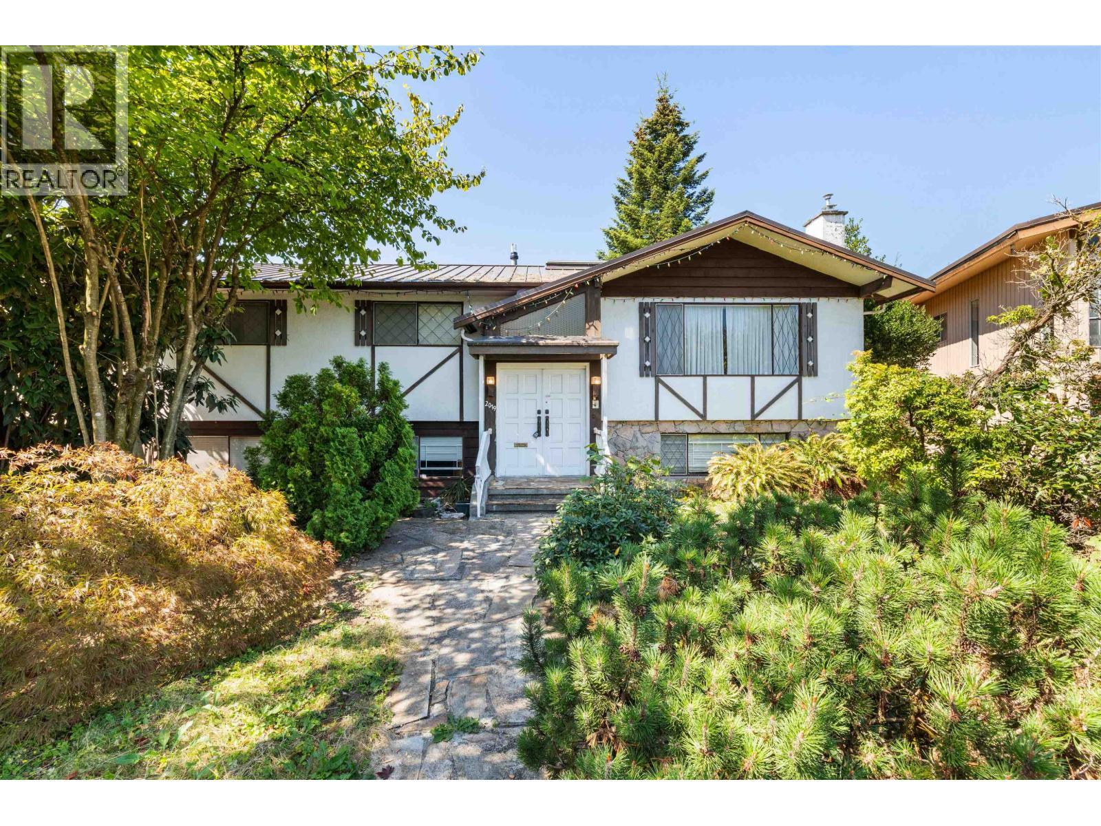 2019 Paulus Crescent, Burnaby