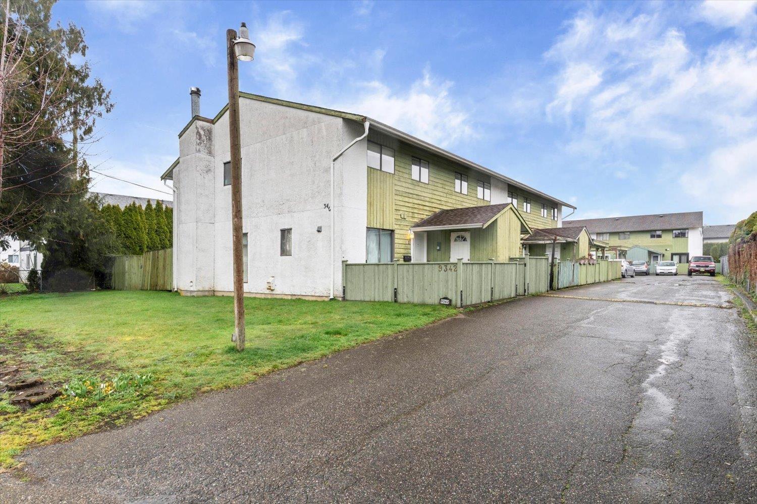 2 9342 Hazel Street, Chilliwack