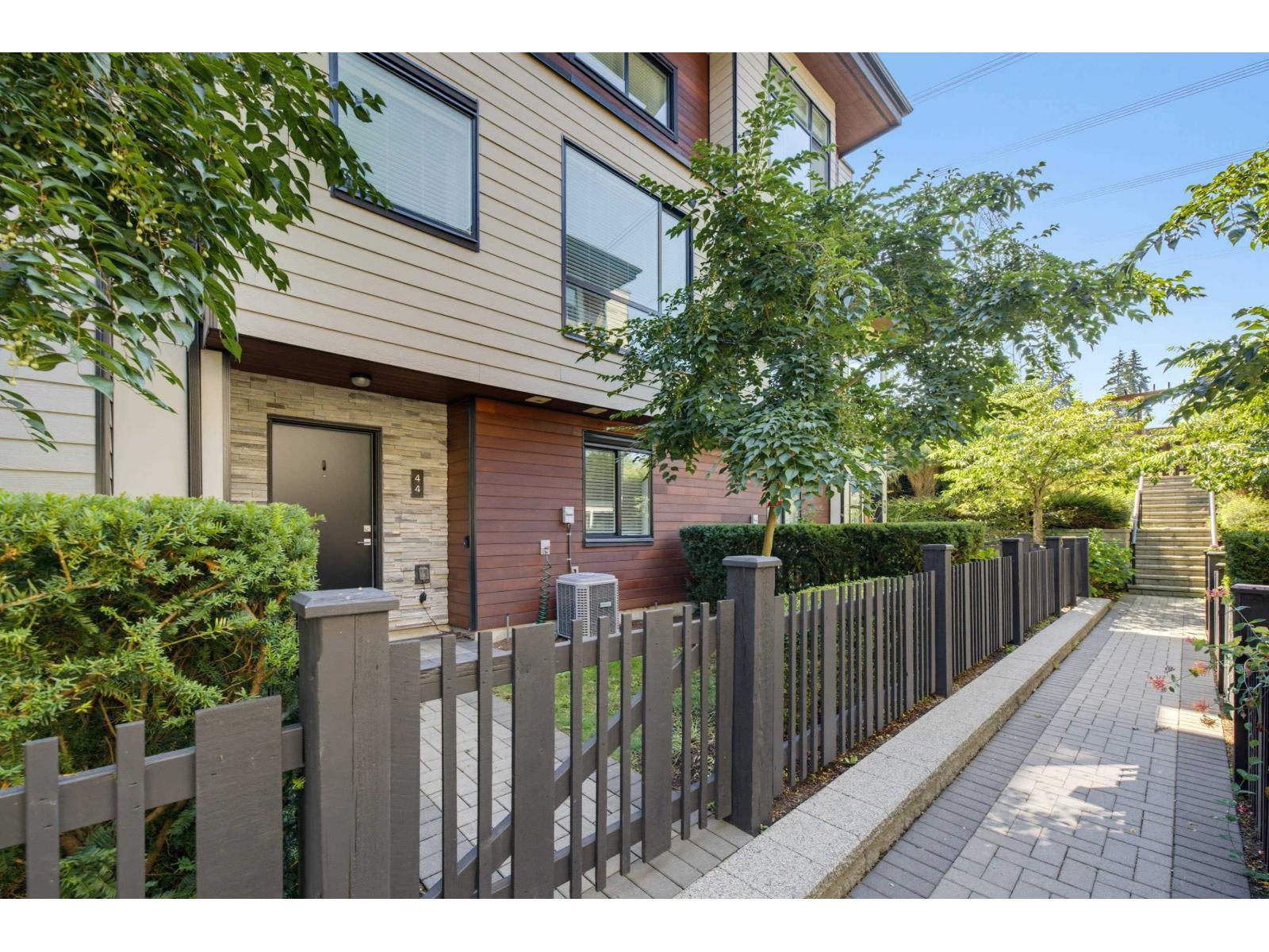 44 15688 28 Avenue, Surrey