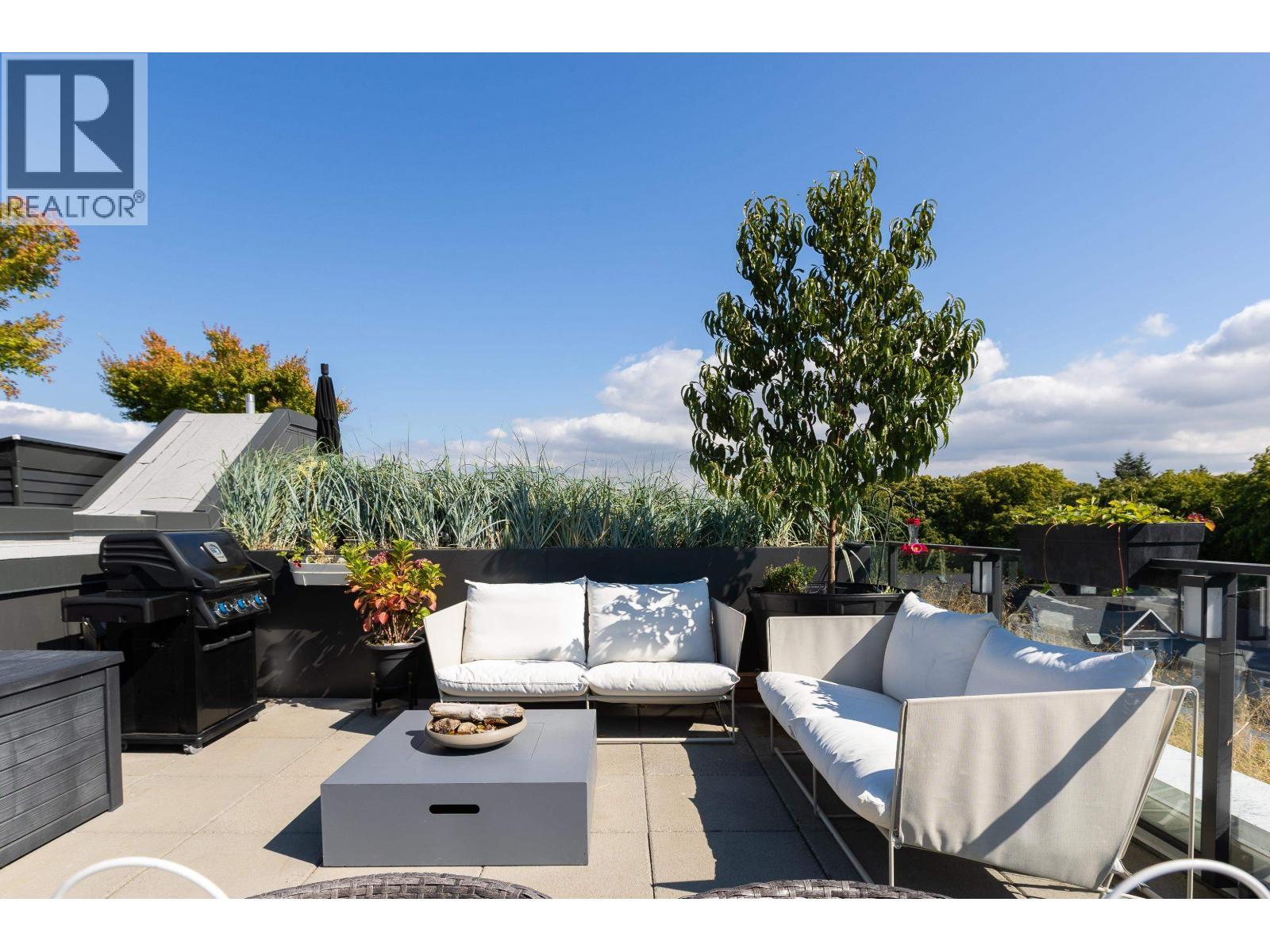 411 2520 Guelph Street, Vancouver