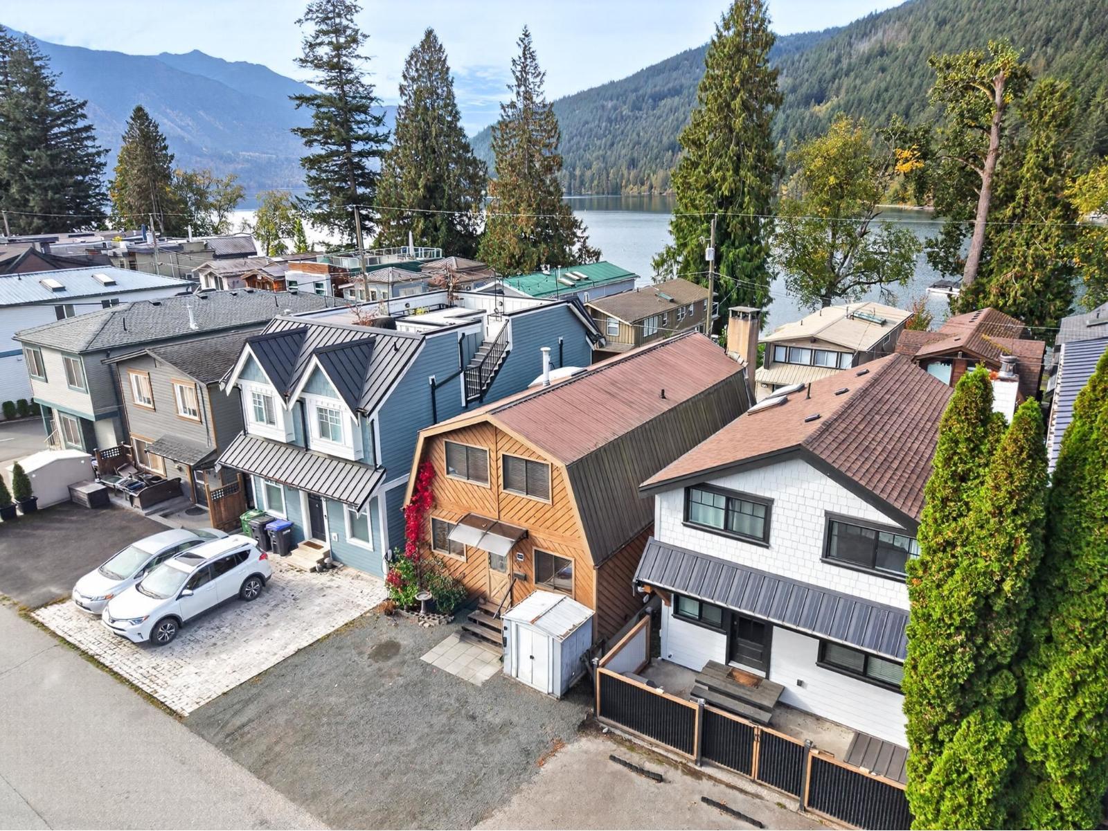 216 First Avenue, Cultus Lake