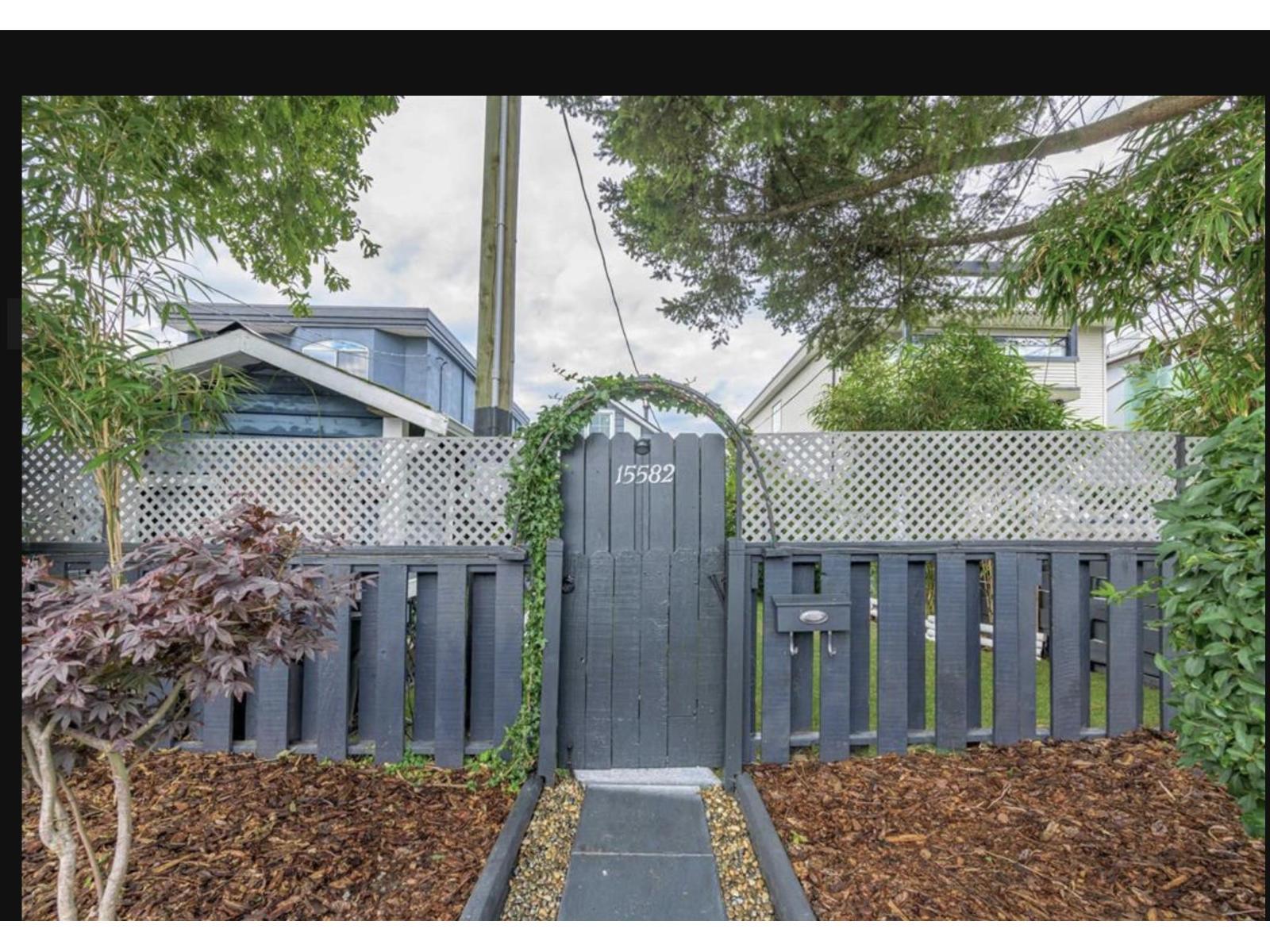 15582 Victoria Avenue, White Rock
