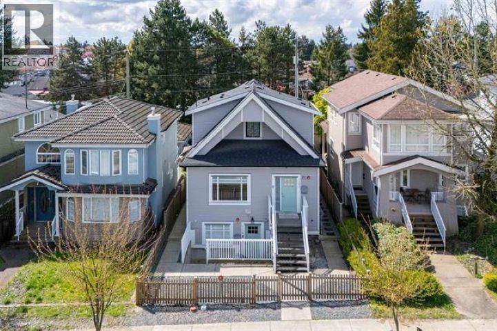 3128 Kings Avenue, Vancouver