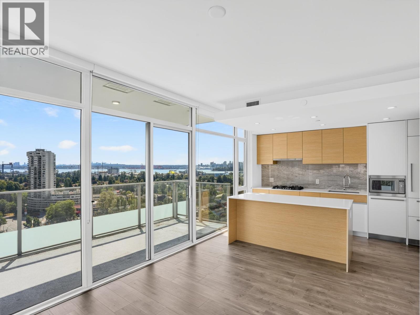 1802 200 Klahanie Court, West Vancouver