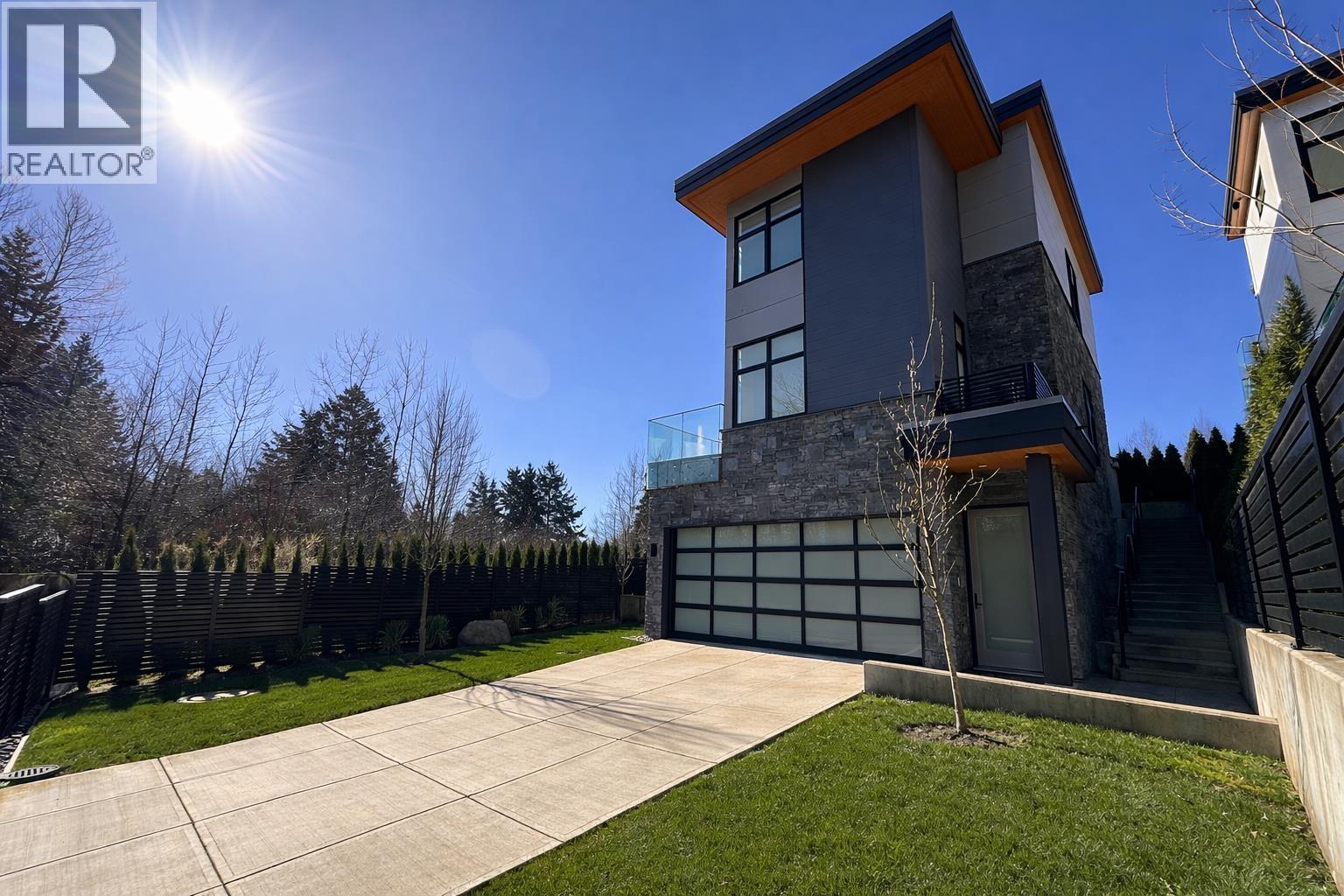 592 Arthur Erickson Place, West Vancouver