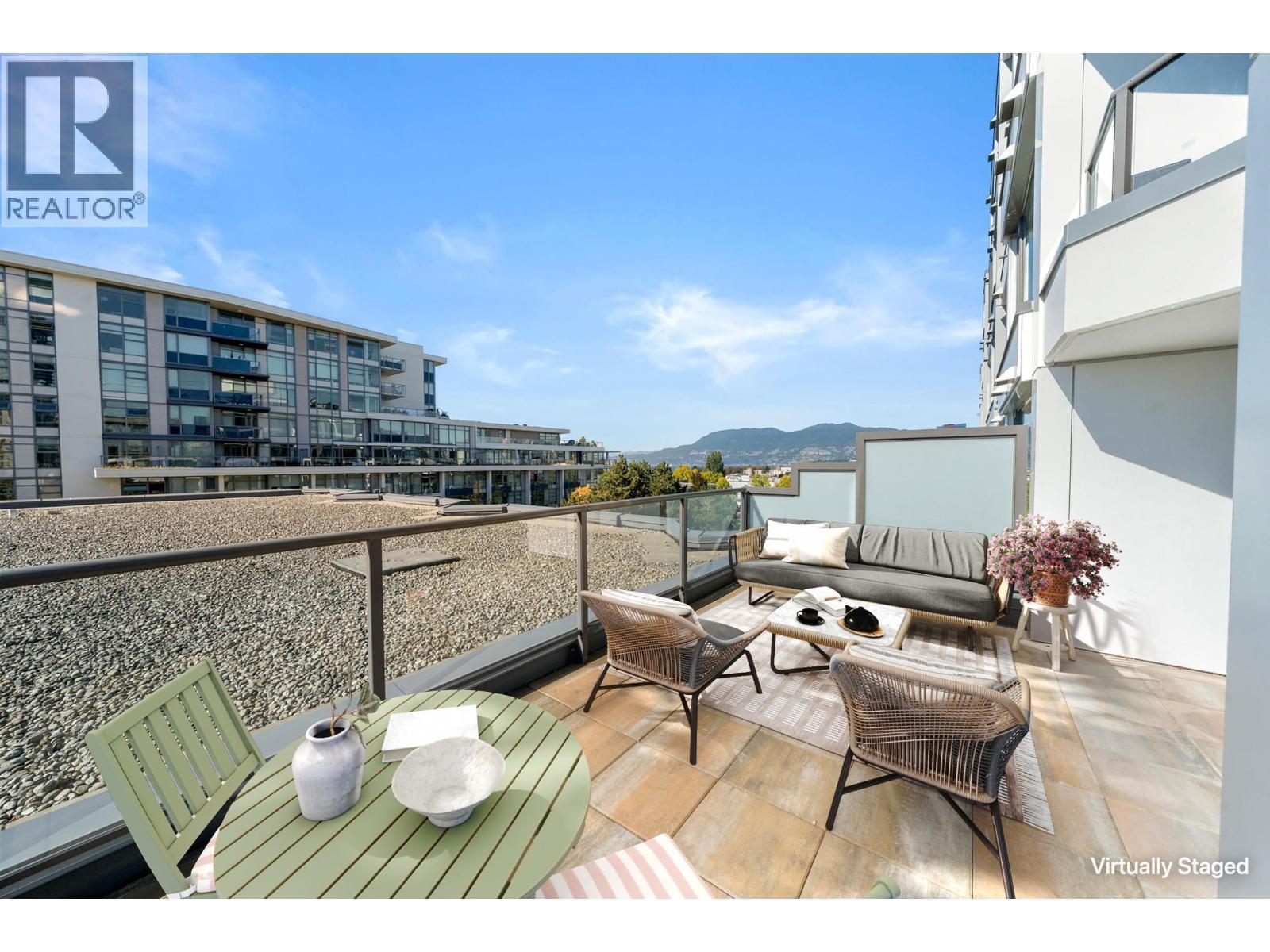 703 2201 Pine Street, Vancouver
