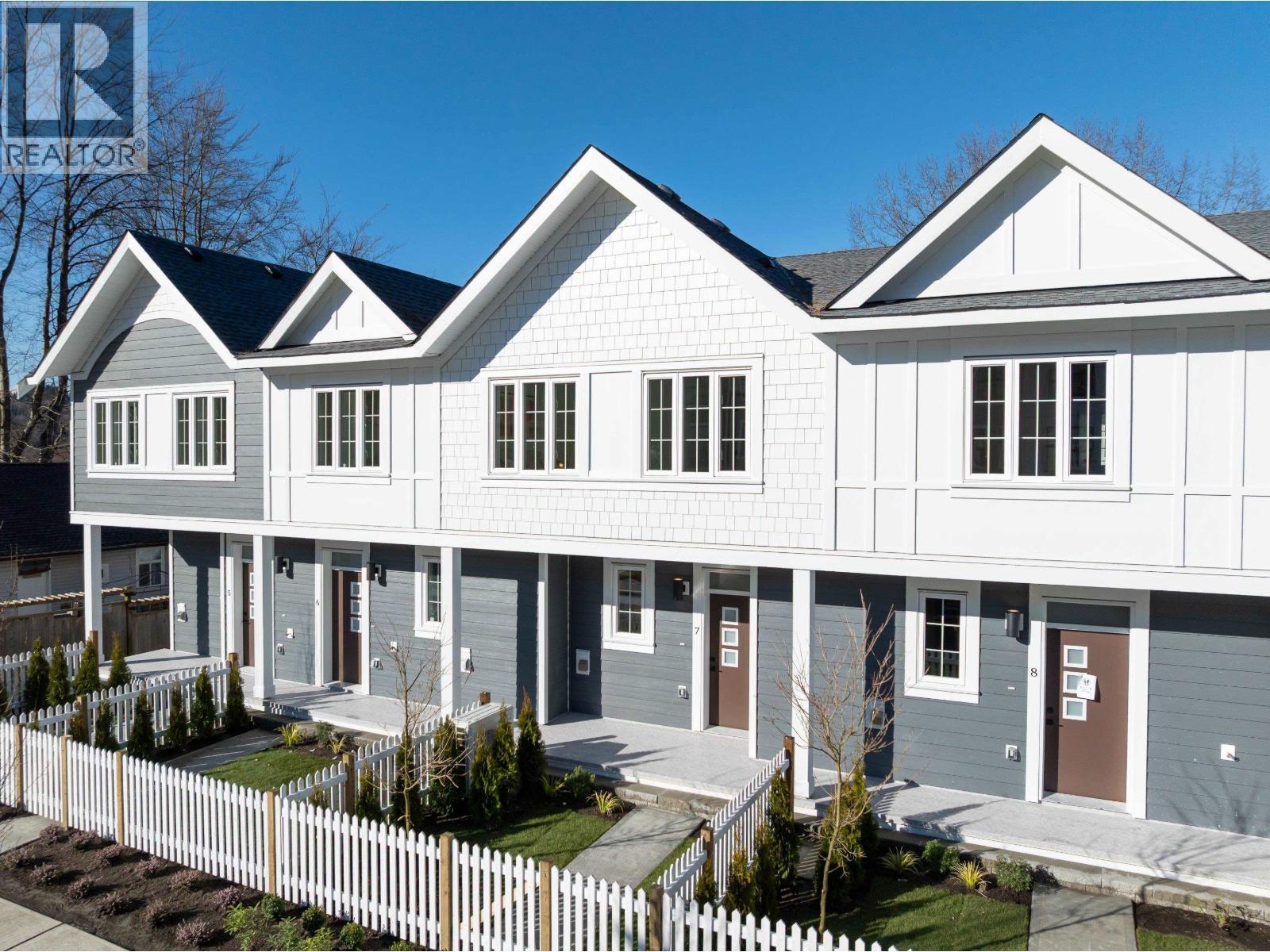 5 2808 St. George Street, Port Moody