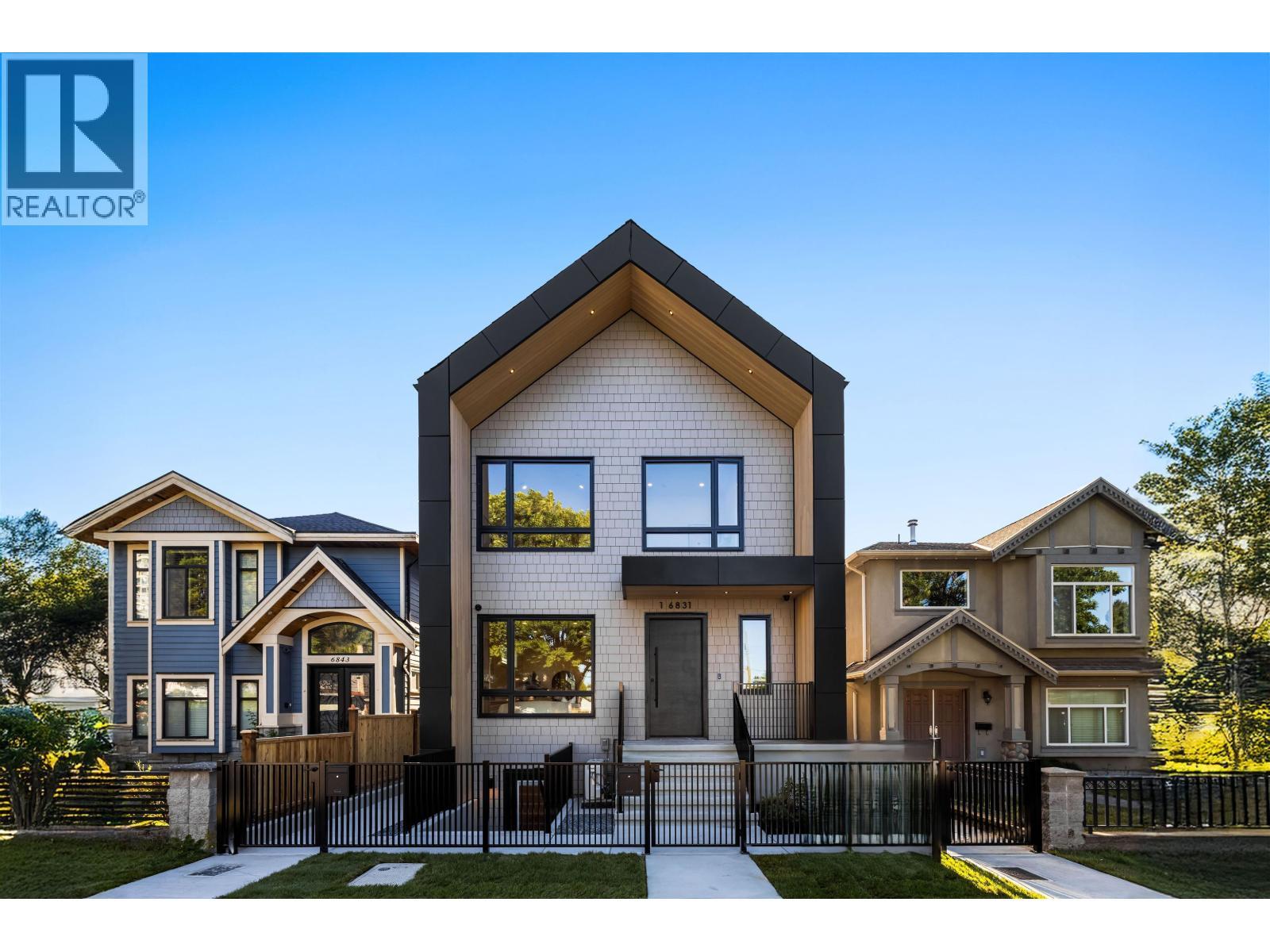 2 6831 Salisbury Avenue, Burnaby