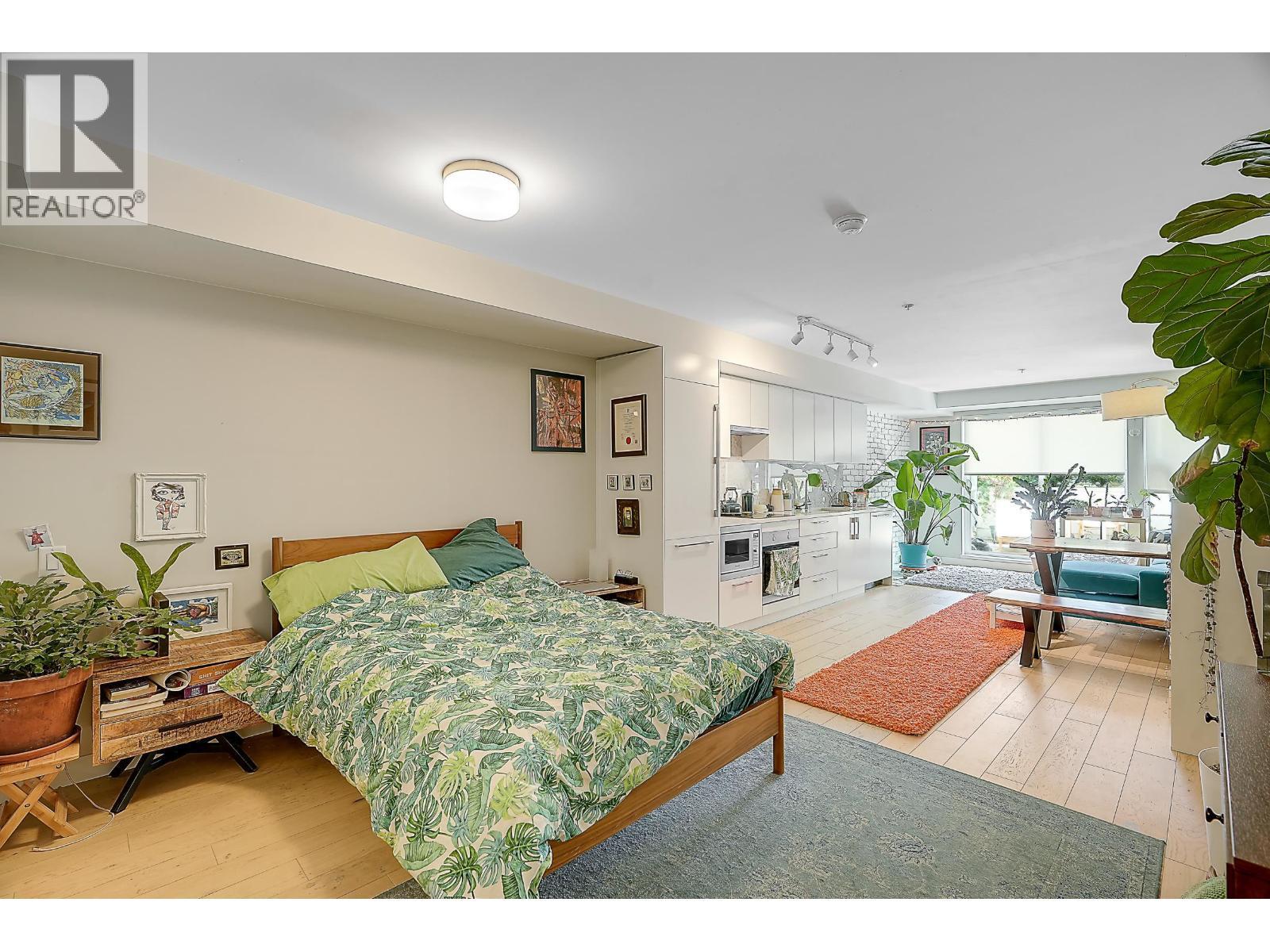 210 2508 Fraser Street, Vancouver