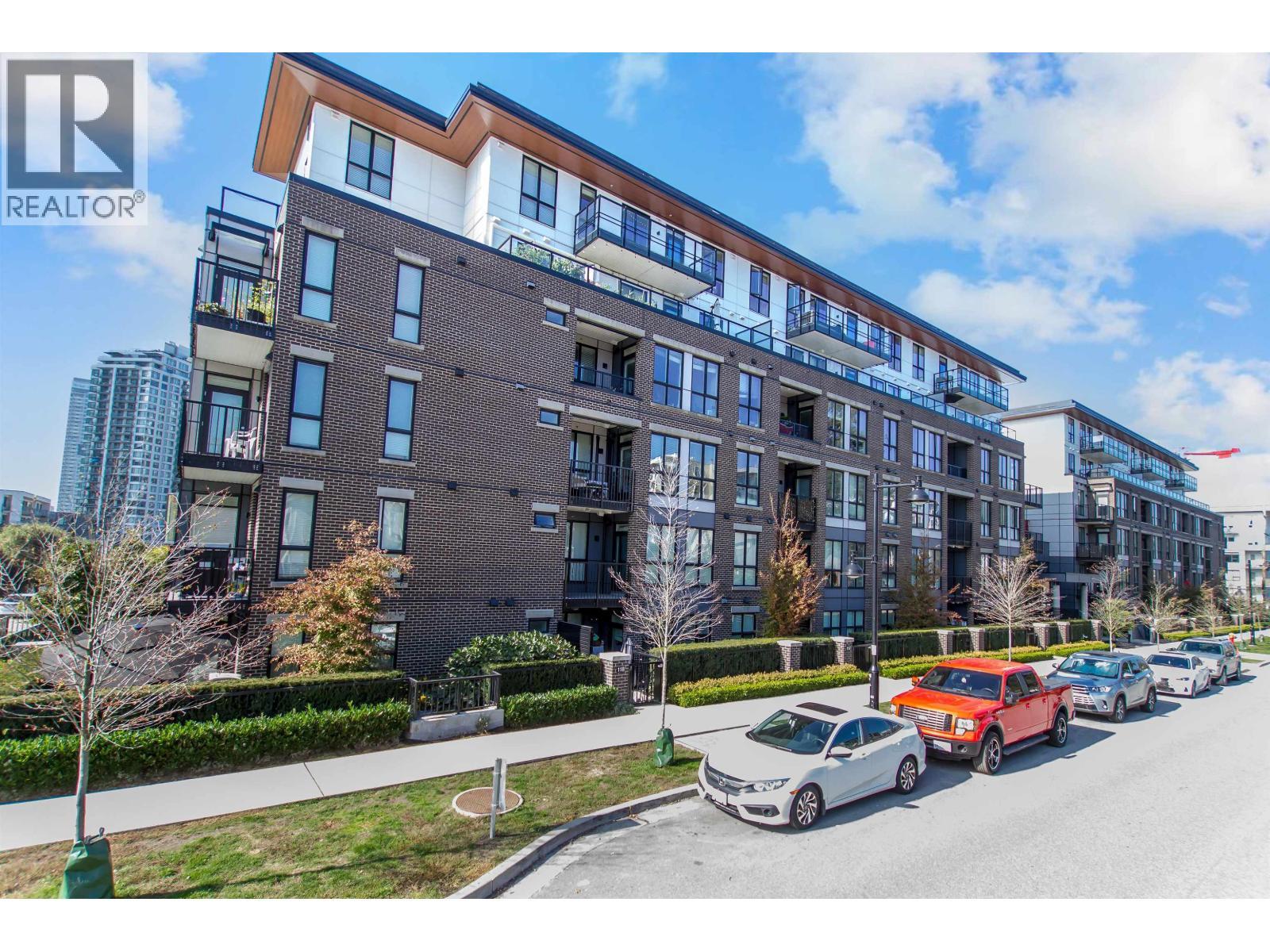 411 750 Dogwood Street, Coquitlam