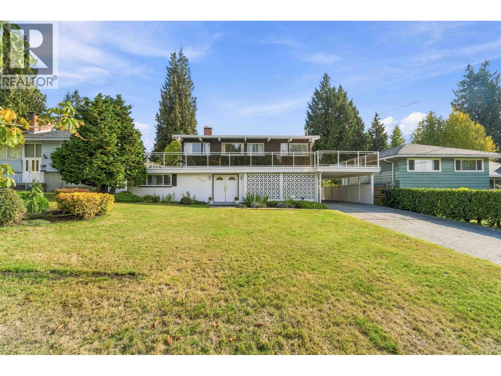 862 Wallace Wynd, Port Moody