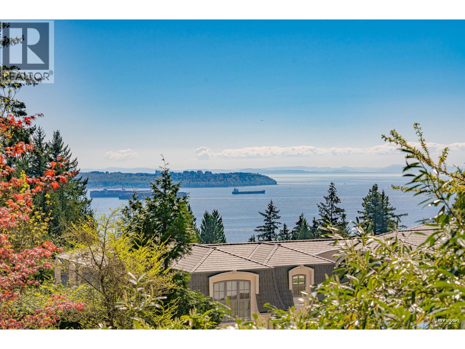 2261 Gisby Street, West Vancouver