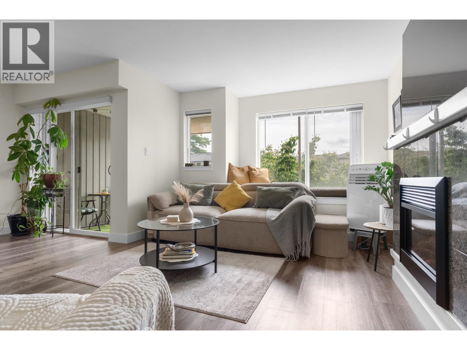 22 7370 Stride Avenue, Burnaby