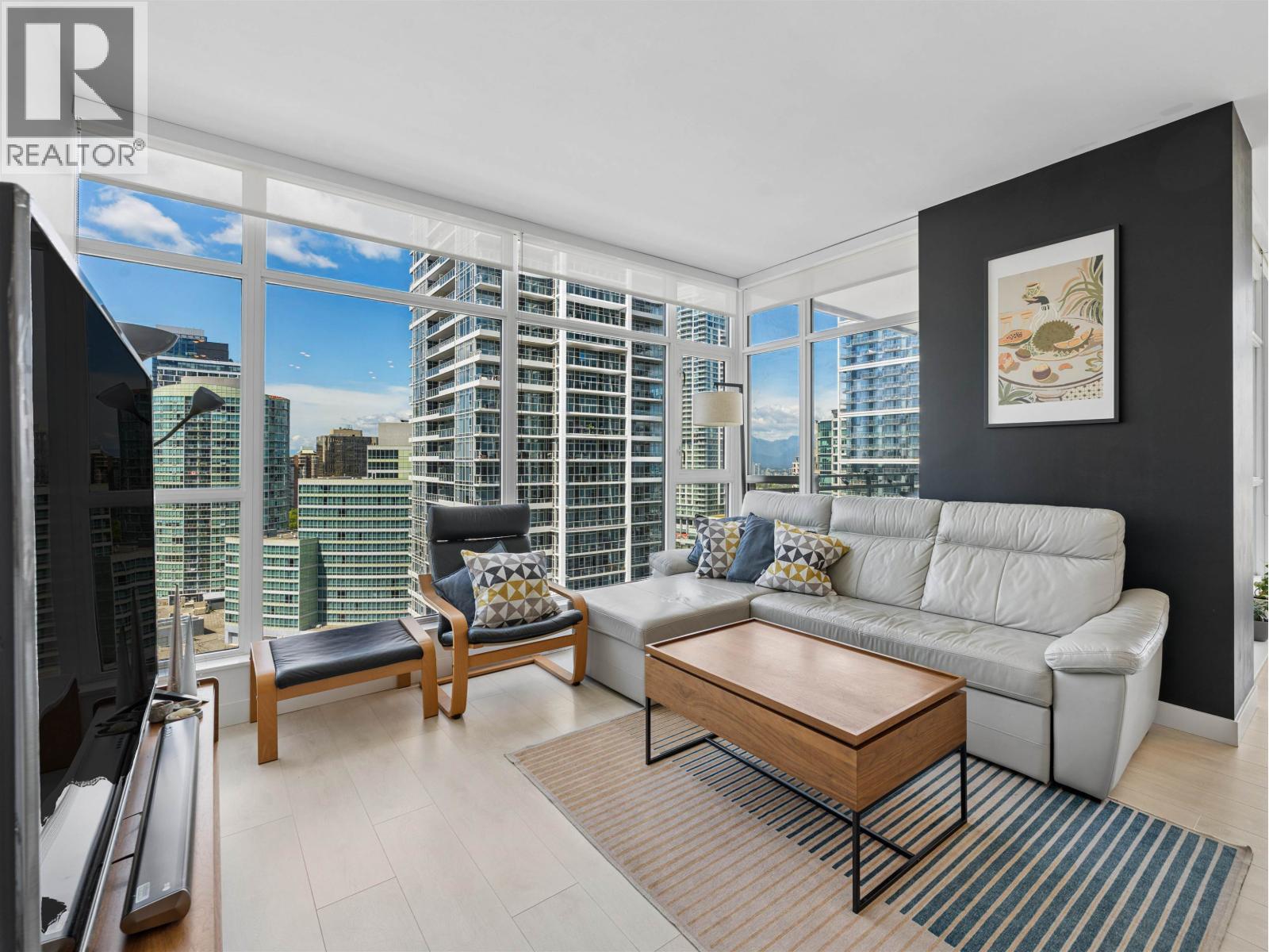 1807 6098 Station Street, Burnaby