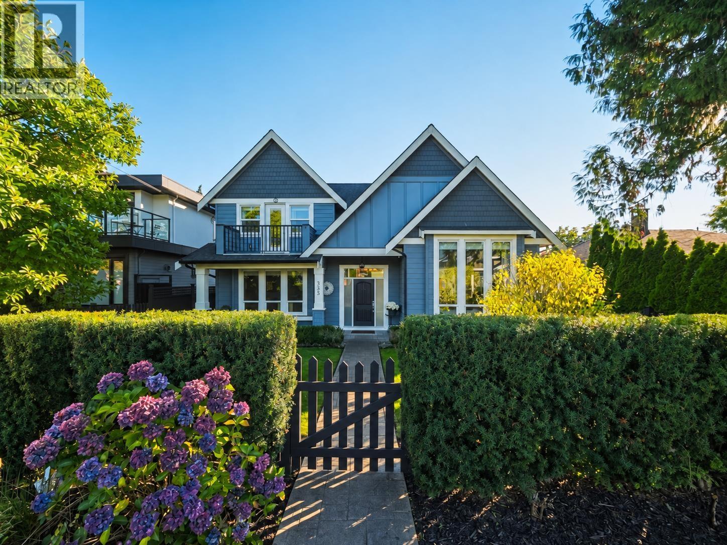 355 E 15TH Street, North Vancouver