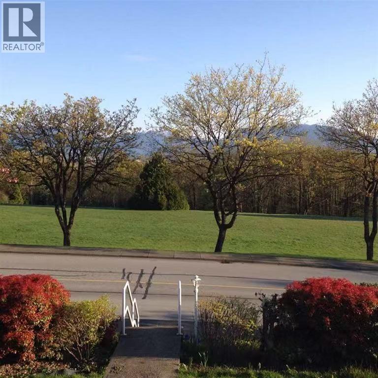 4854 Bond Street, Burnaby