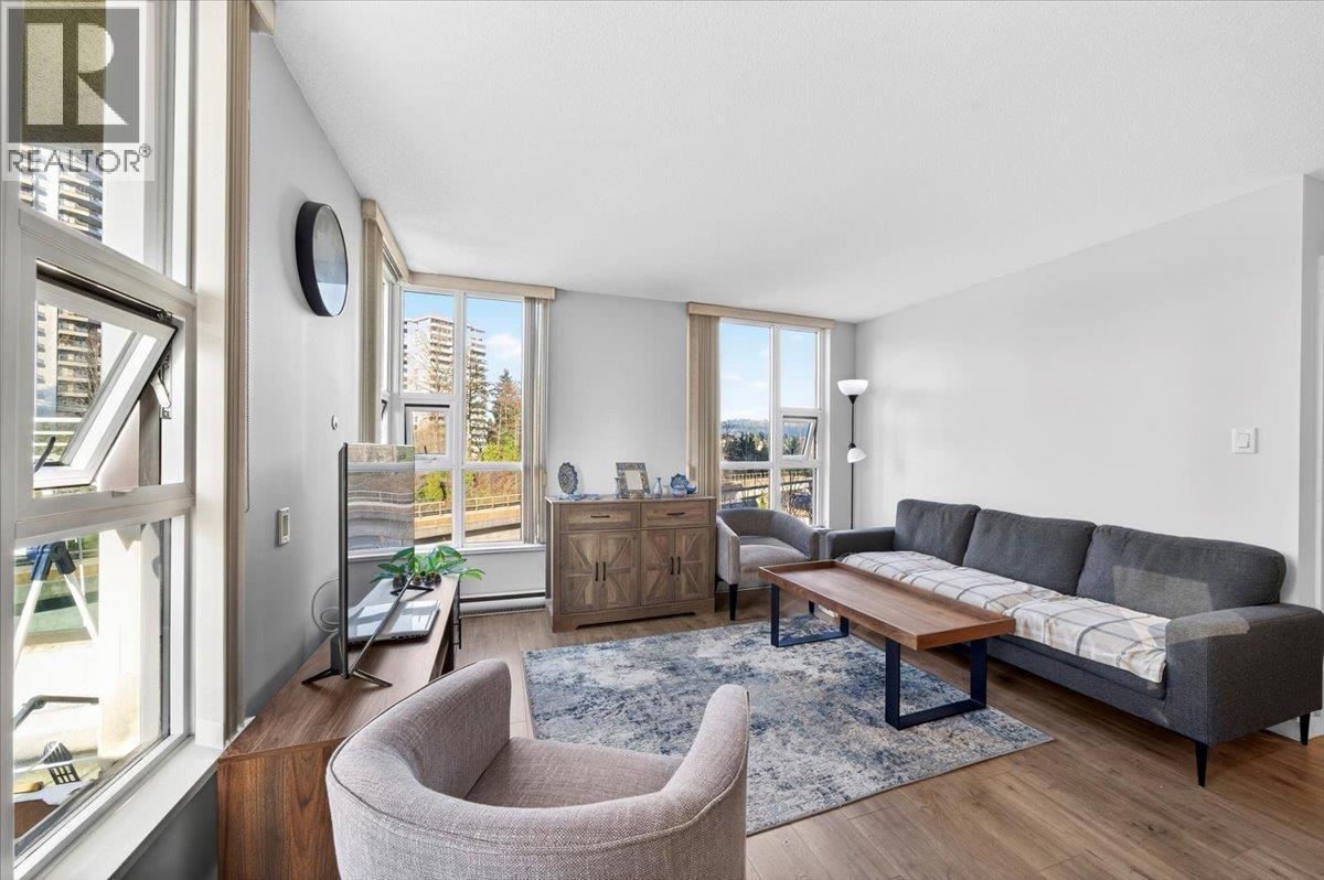 807 2200 Douglas Road, Burnaby