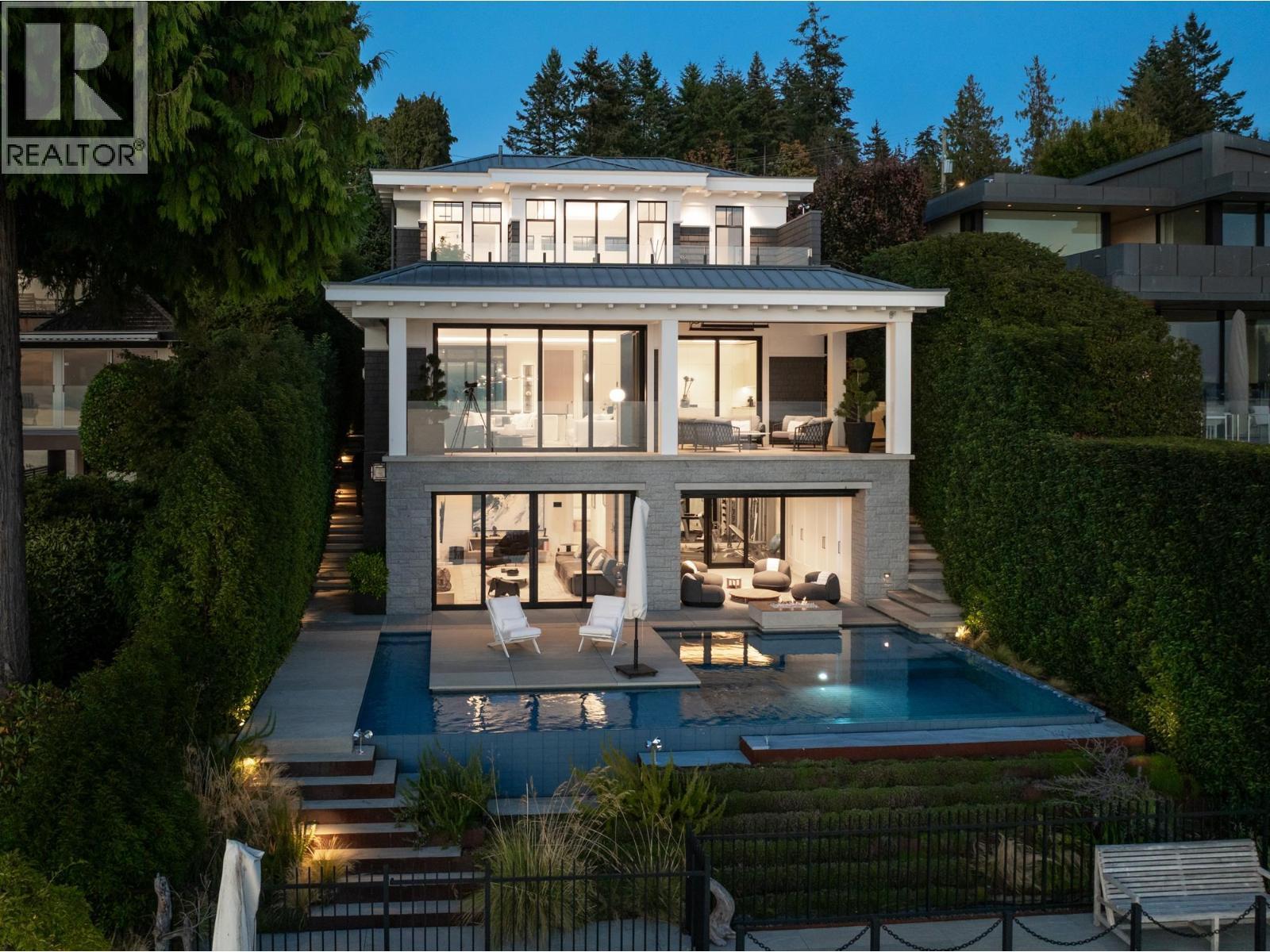 3156 Travers Avenue, West Vancouver