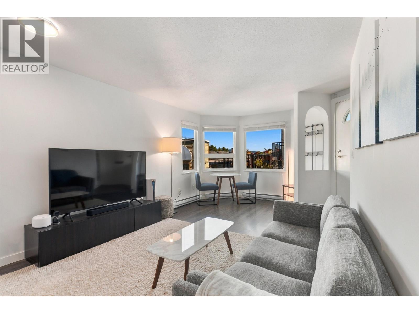5 1101 W 8TH Avenue, Vancouver