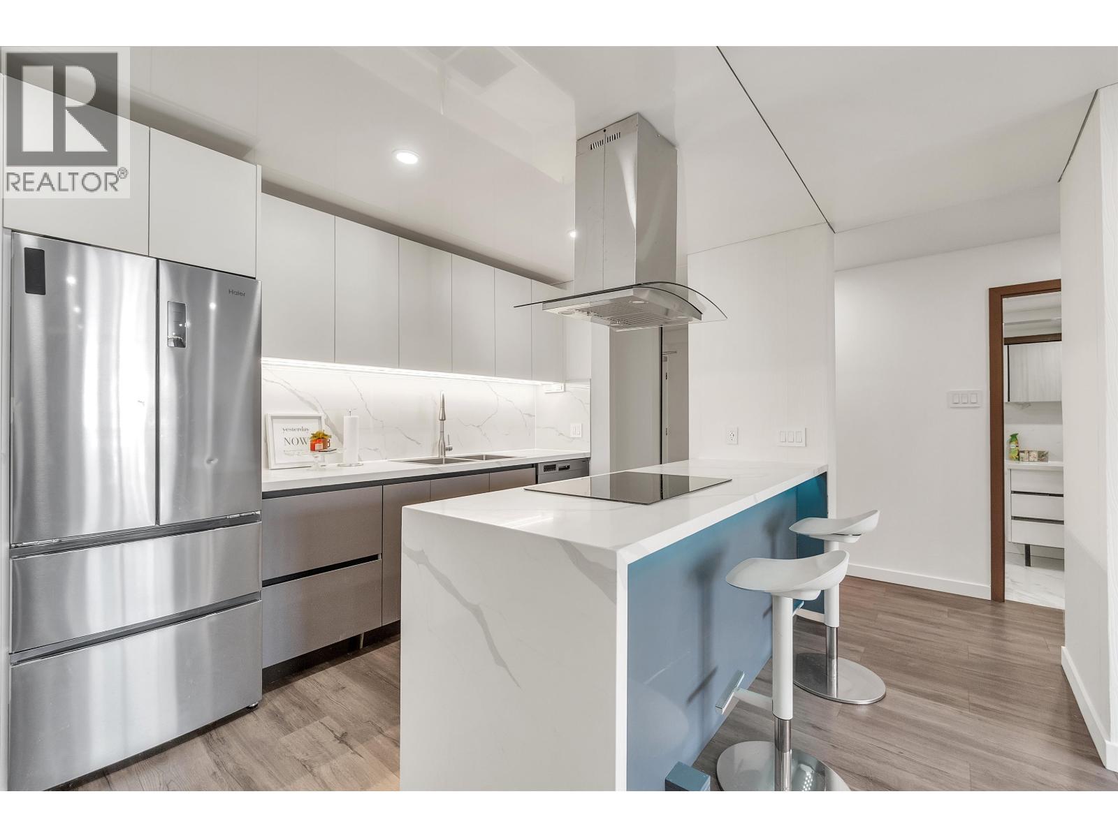 1207 2016 Fullerton Avenue, North Vancouver