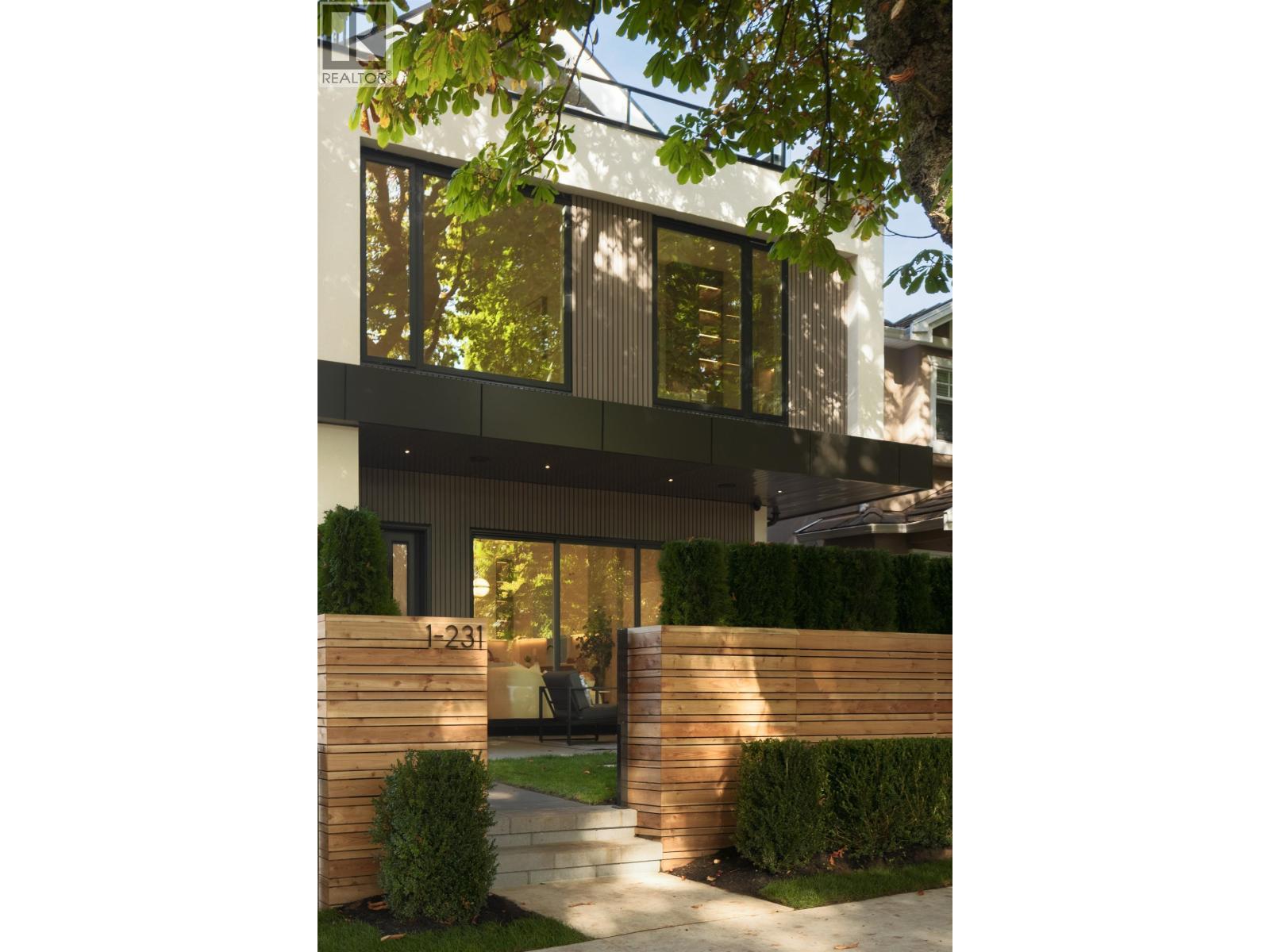 1 231 E 39TH Avenue, Vancouver