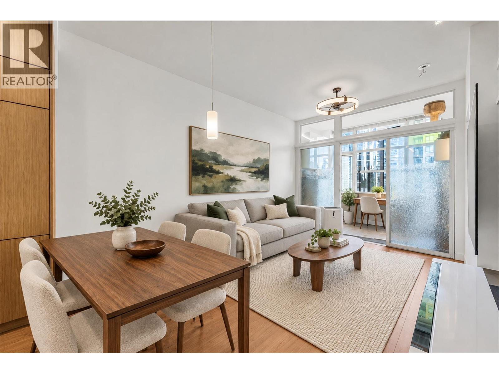 1002 1205 Howe Street, Vancouver