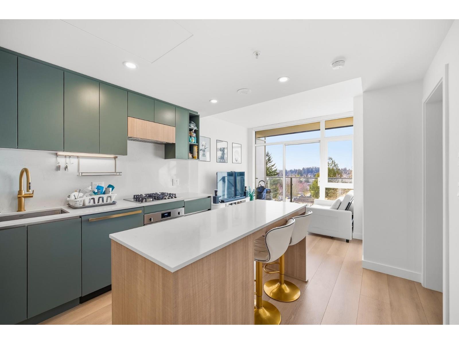 607 13573 98A Avenue, Surrey