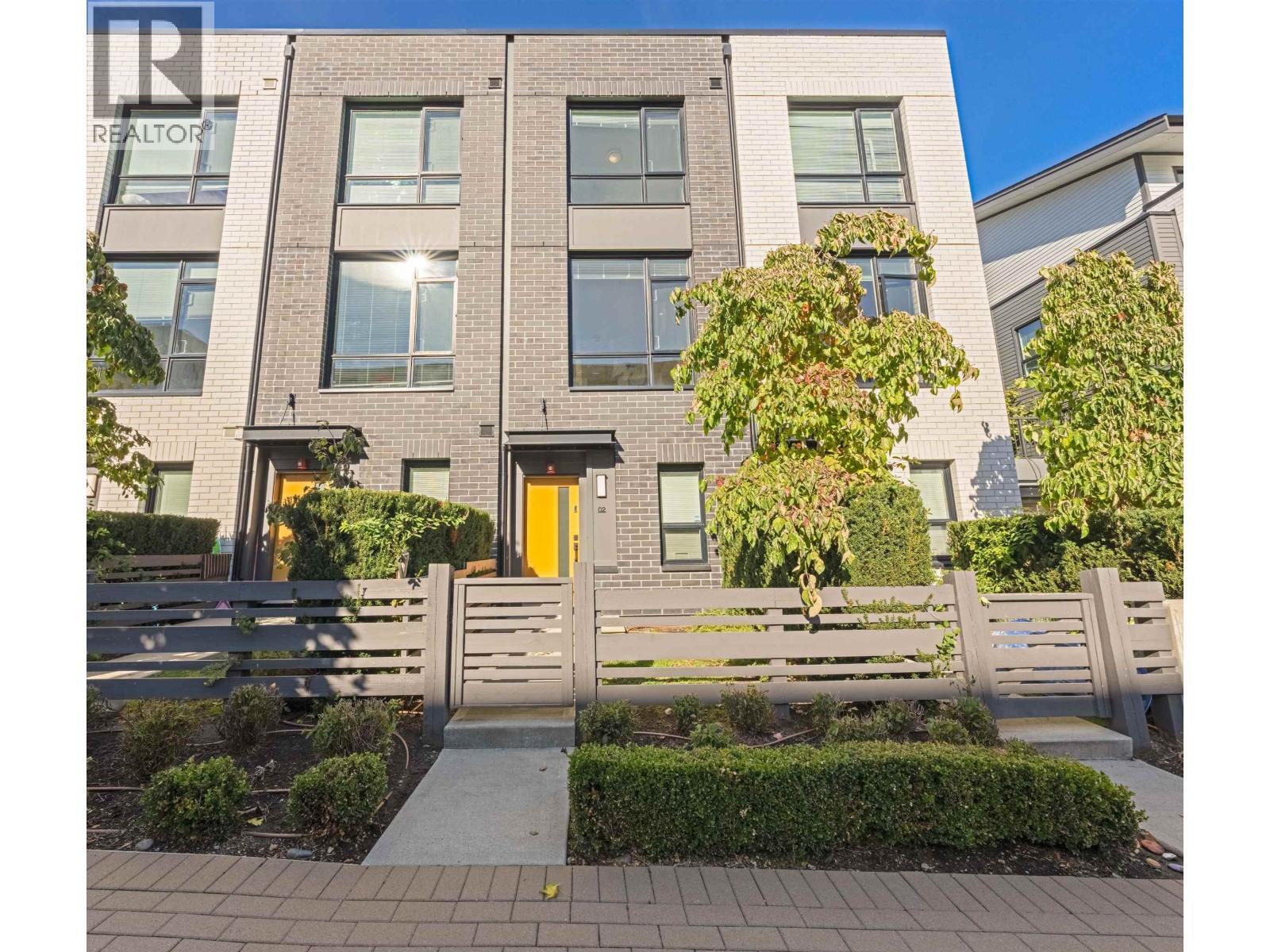 2 9739 University Crescent, Burnaby