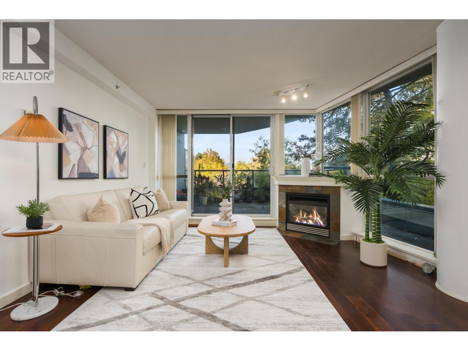 204 1485 W 6TH Avenue, Vancouver