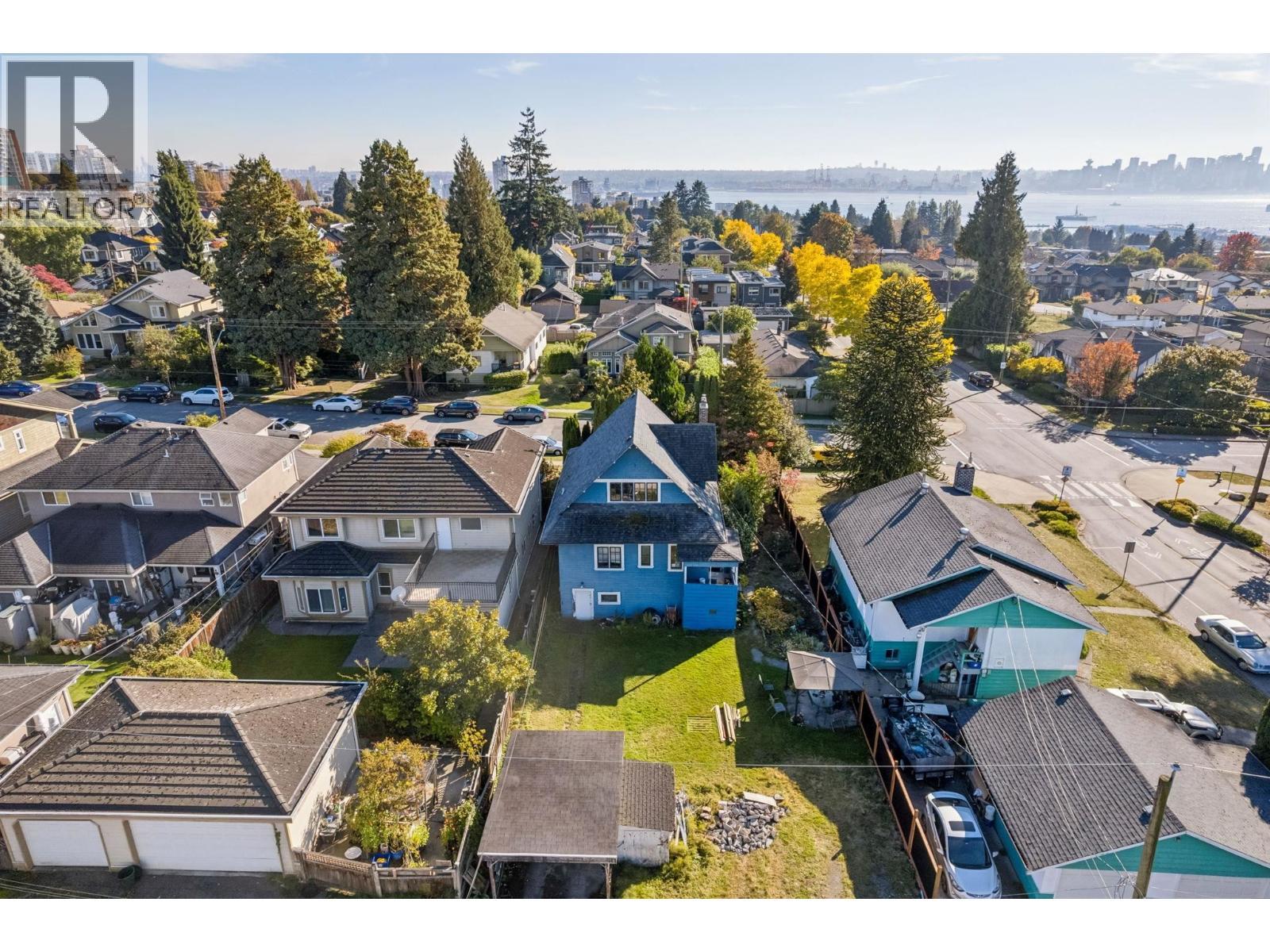358 W 16TH Street, North Vancouver