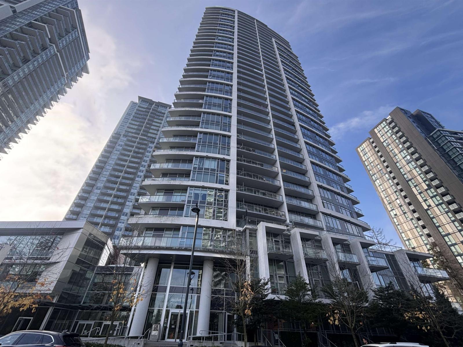 2002 13308 Central Avenue, Surrey