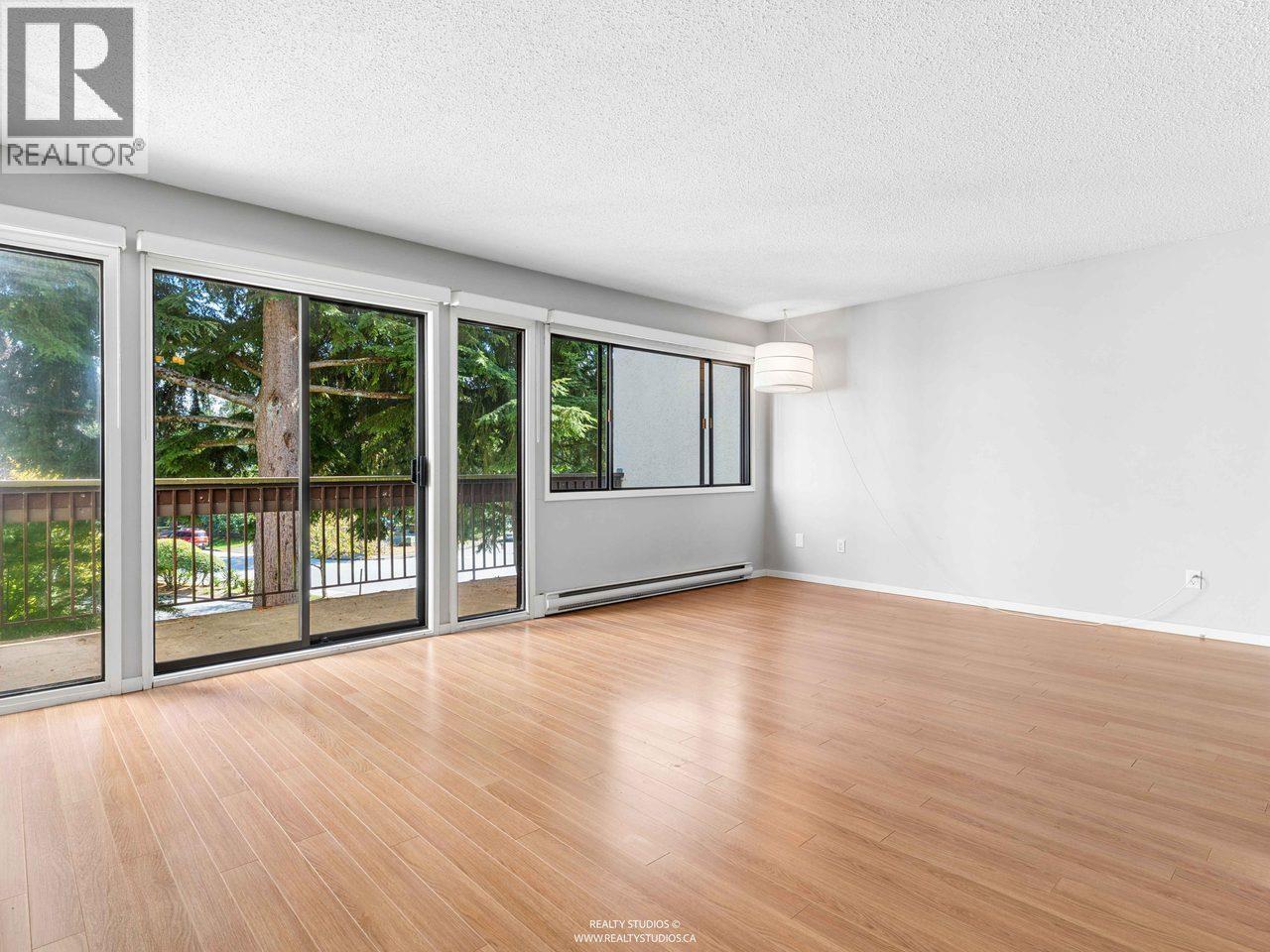 6 7335 Montecito Drive, Burnaby