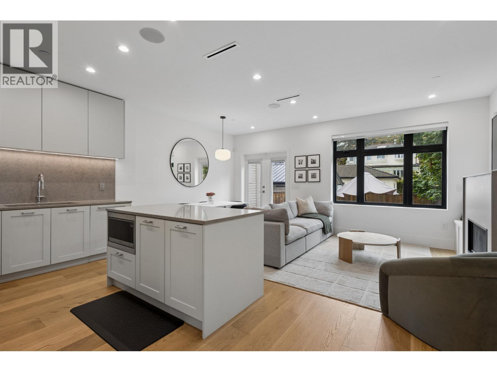 1014 E 16TH Avenue, Vancouver