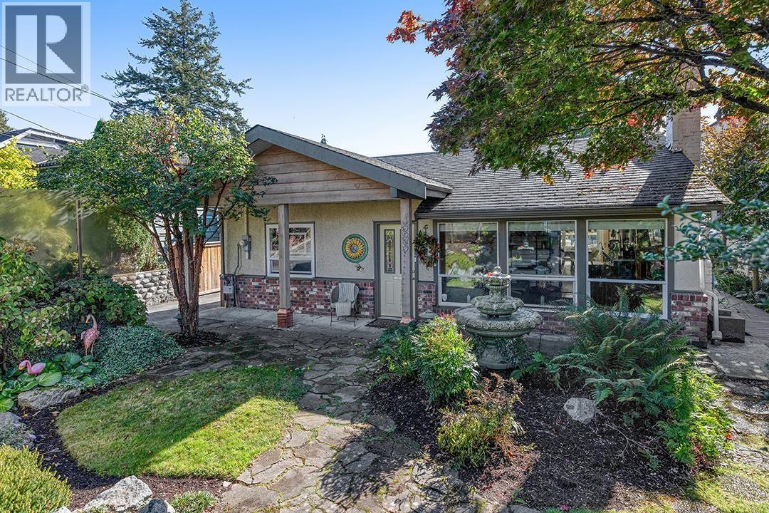 535 E Keith Road, North Vancouver