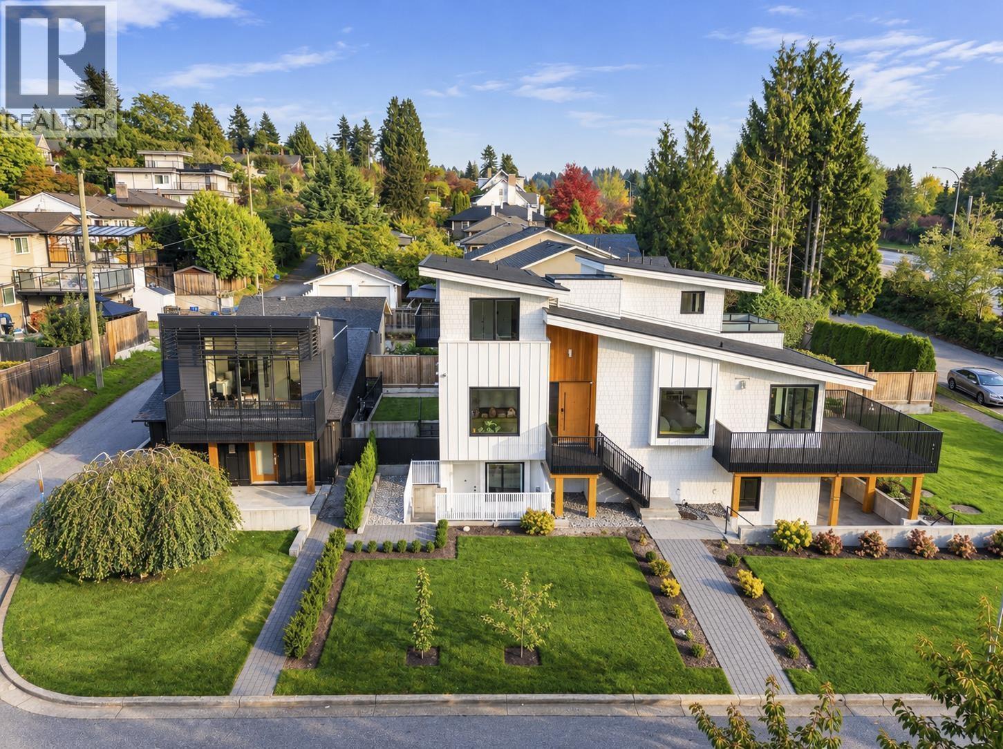366 W 25TH Street, North Vancouver