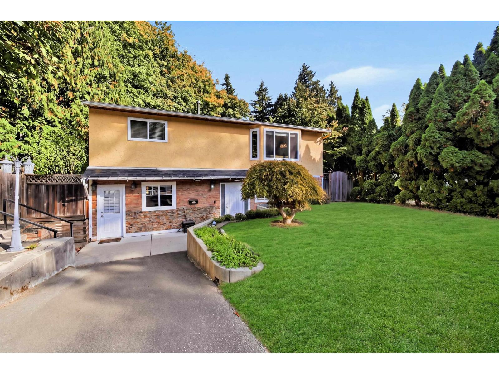 7596 143 Street, Surrey