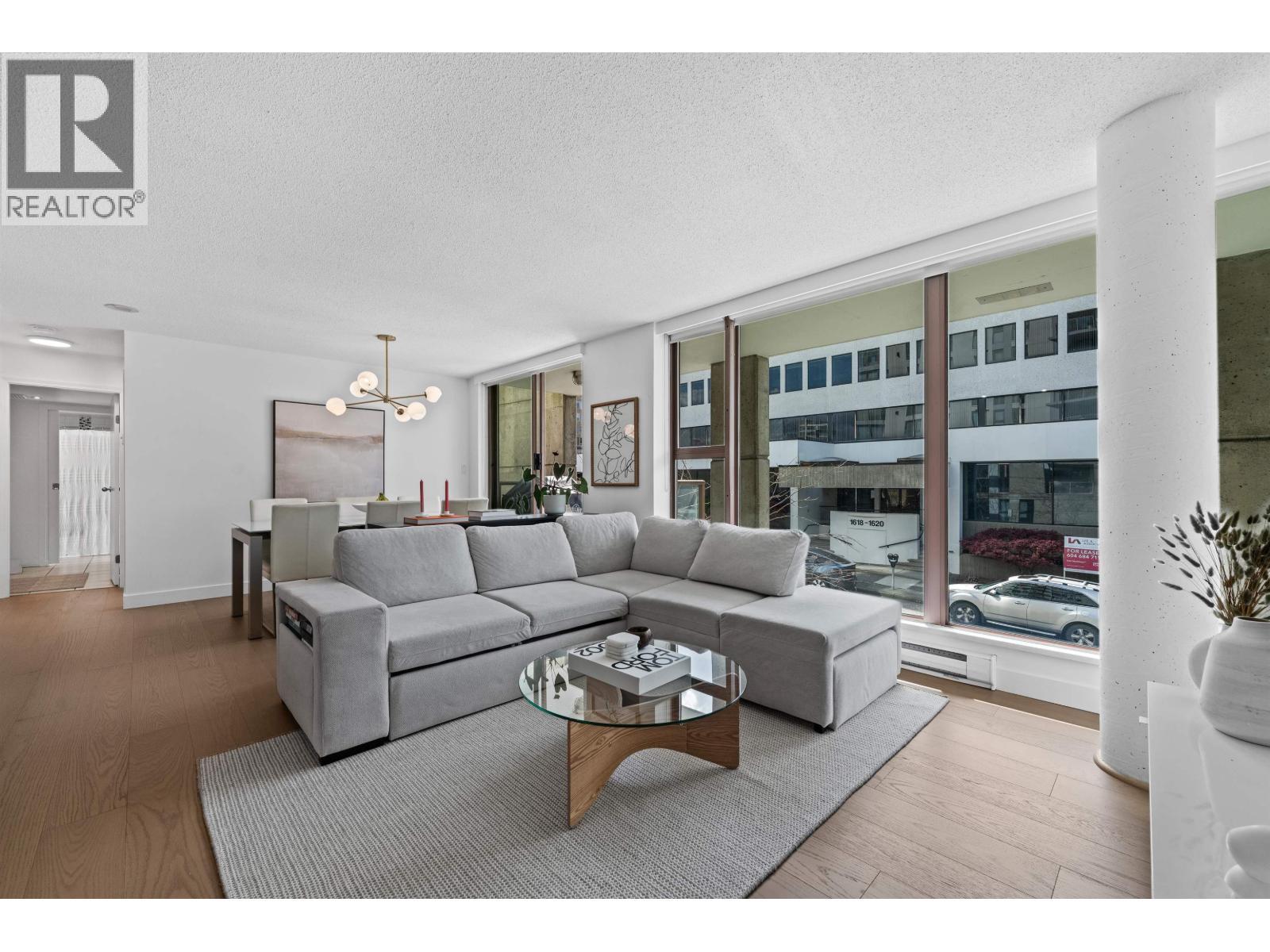 204 1633 W 8TH Avenue, Vancouver