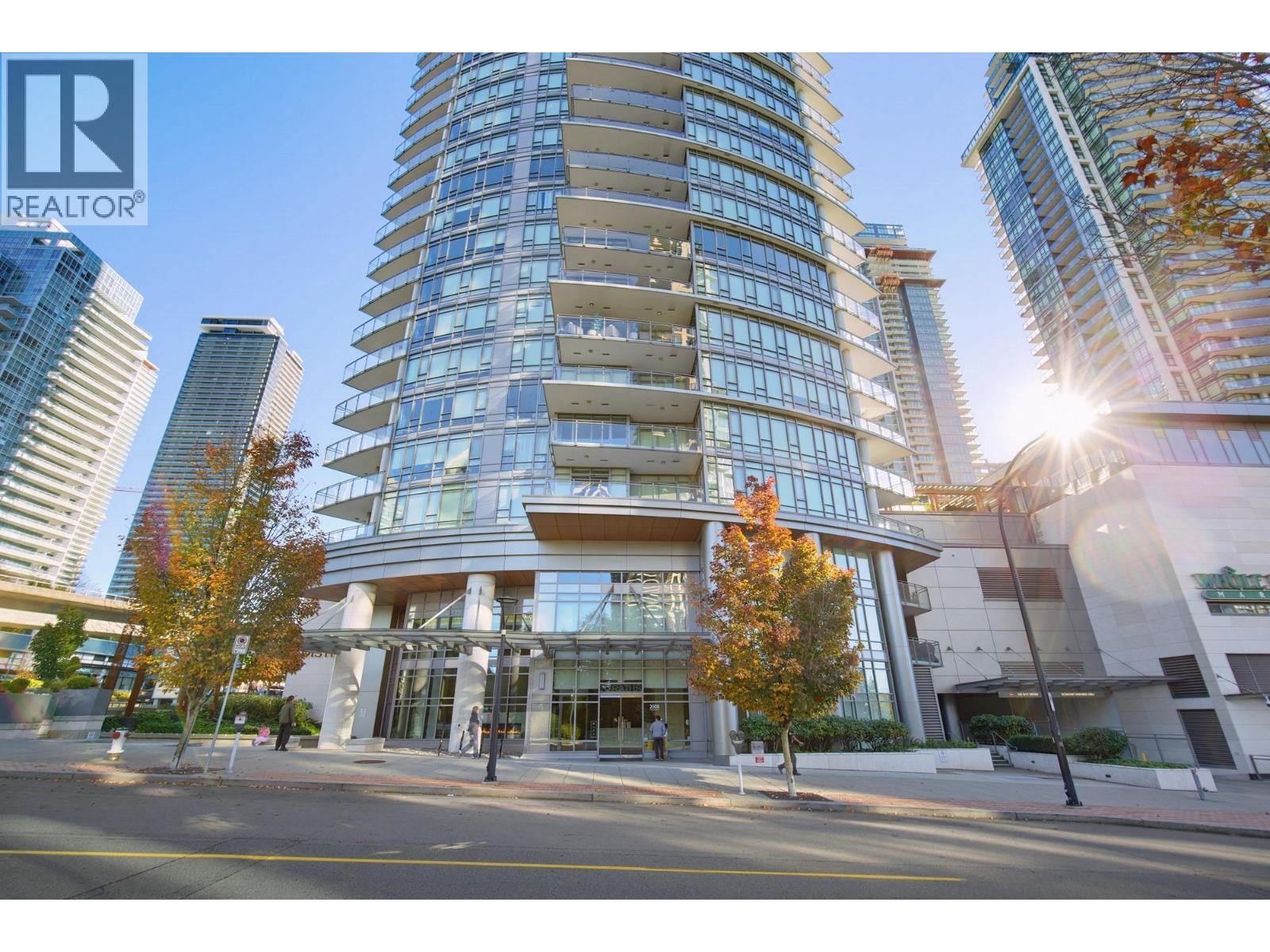 604 2008 Rosser Avenue, Burnaby