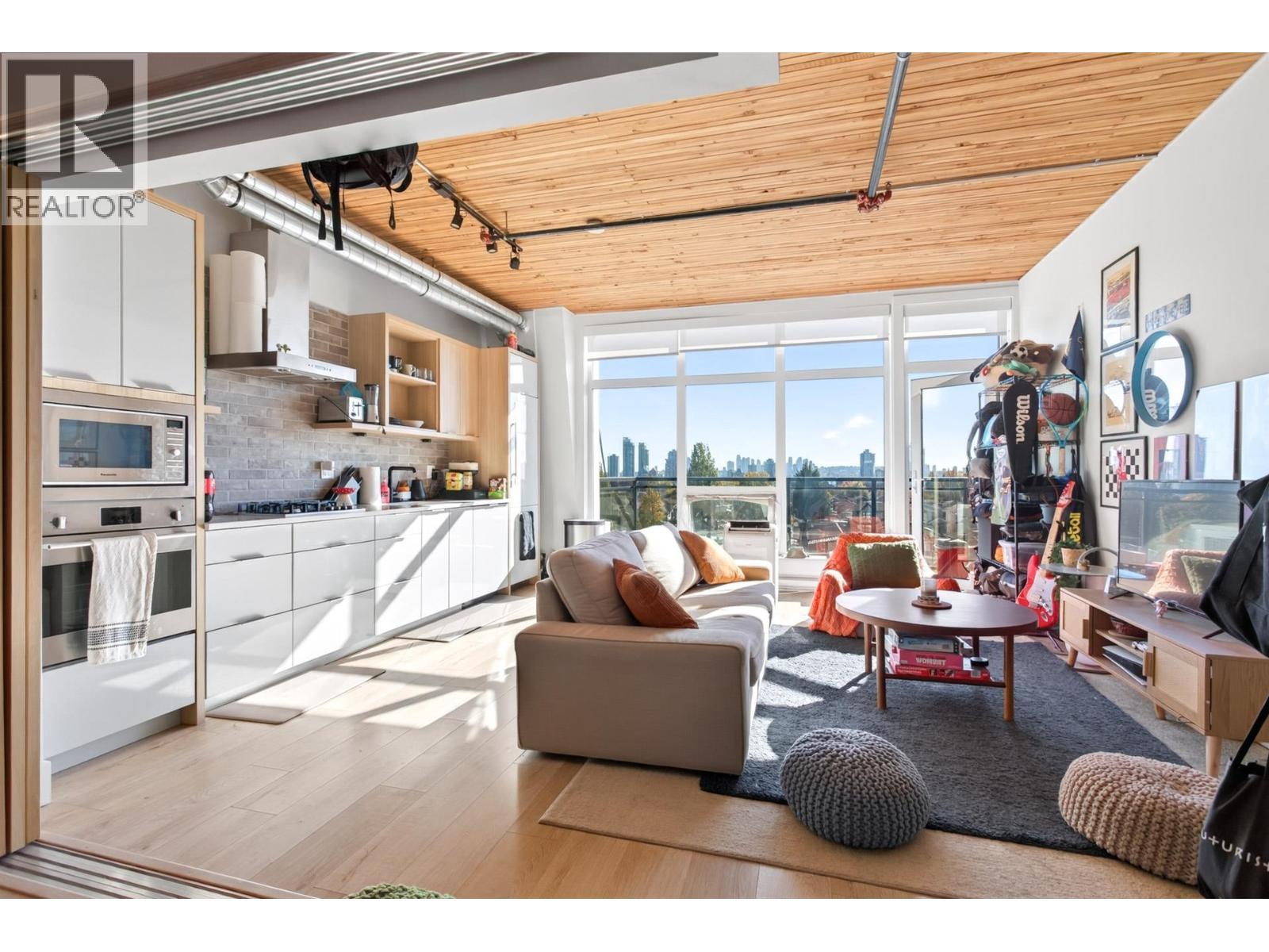 406 4223 Hastings Street, Burnaby