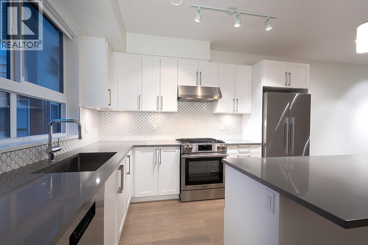 36 10233 River Drive, Richmond