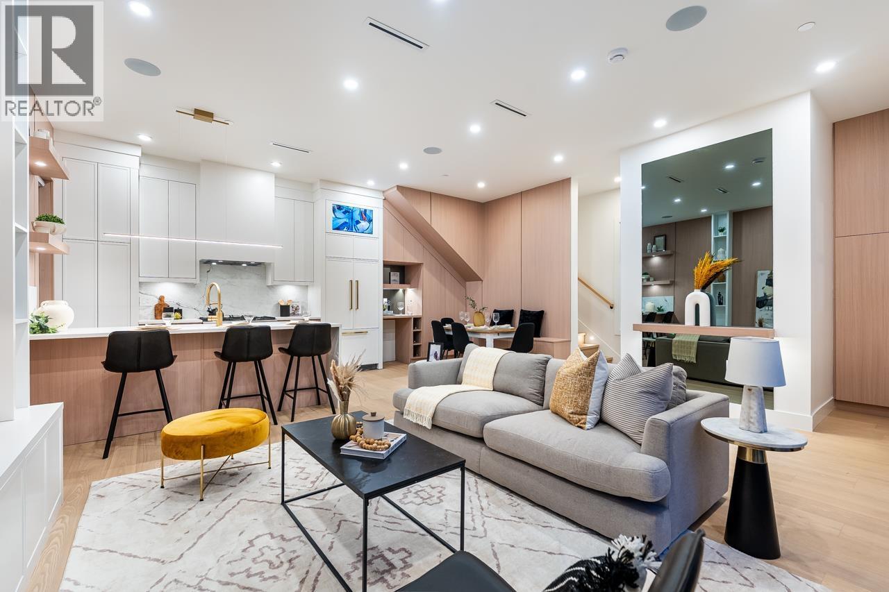 1 5355 Inverness Street, Vancouver