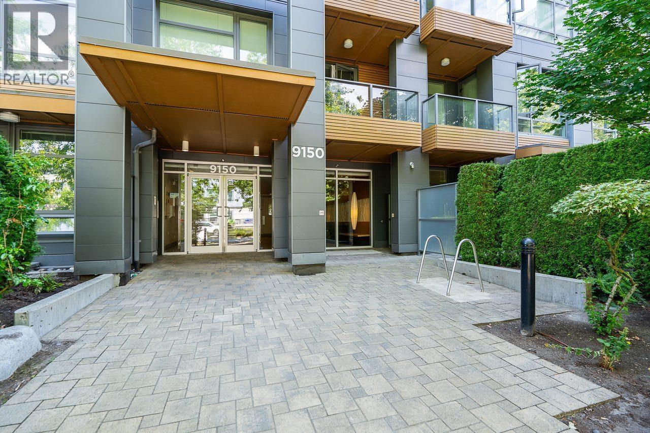 401 9150 University High Street, Burnaby