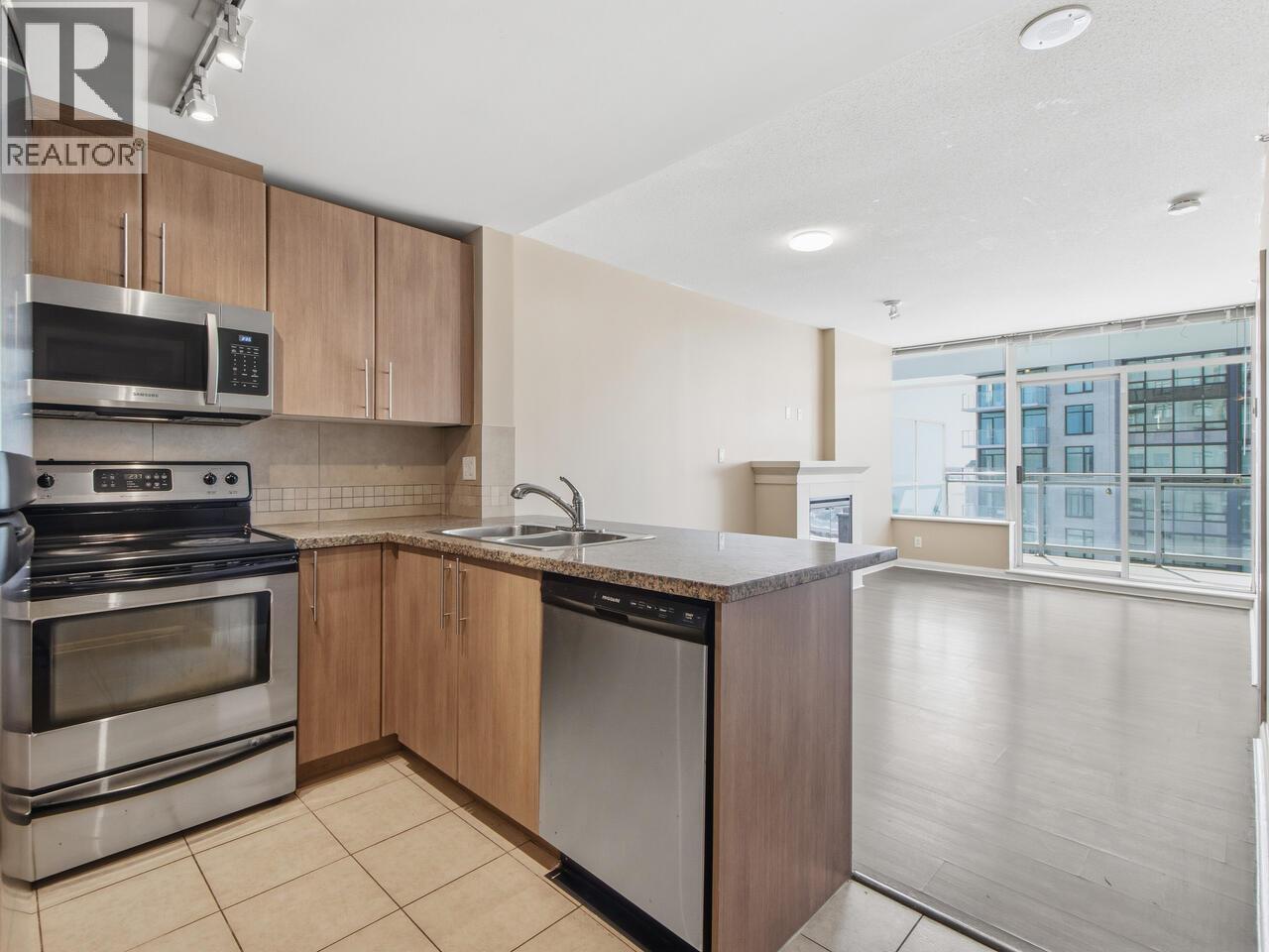 1909 898 Carnarvon Street, New Westminster