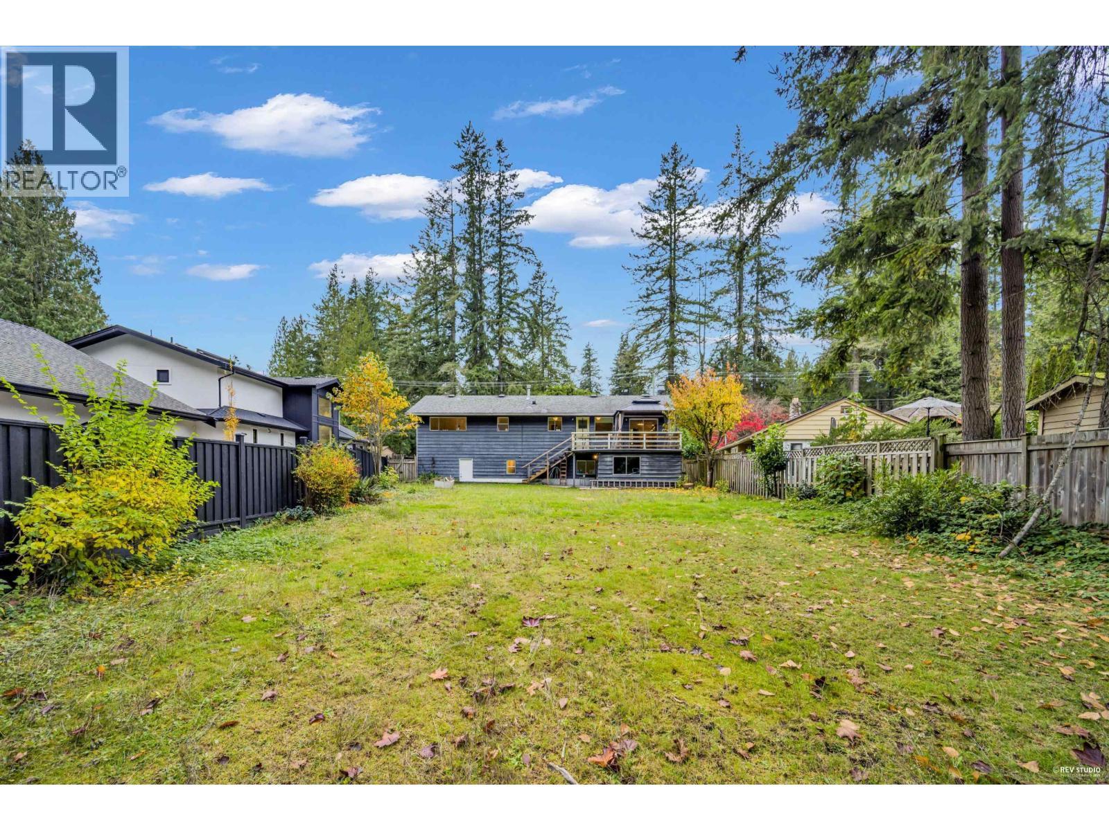 4578 Capilano Road, North Vancouver
