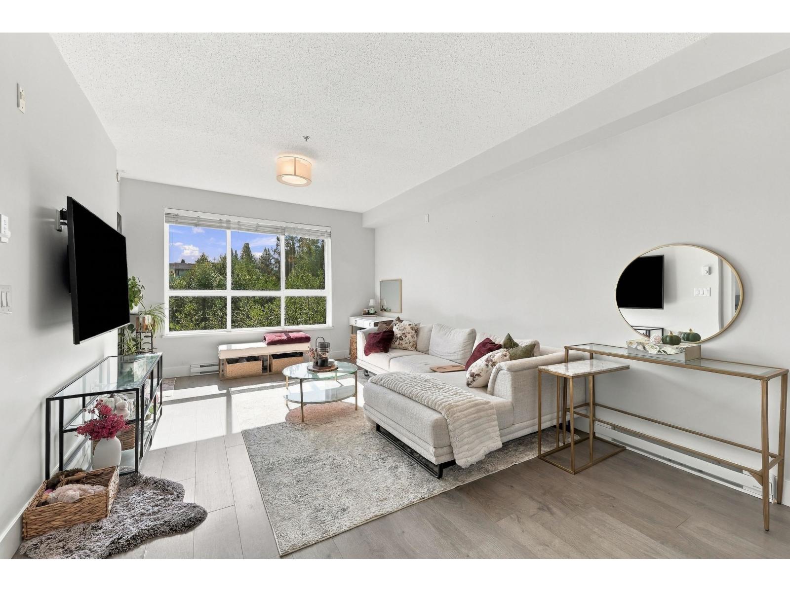 210 5485 Brydon Crescent, Langley
