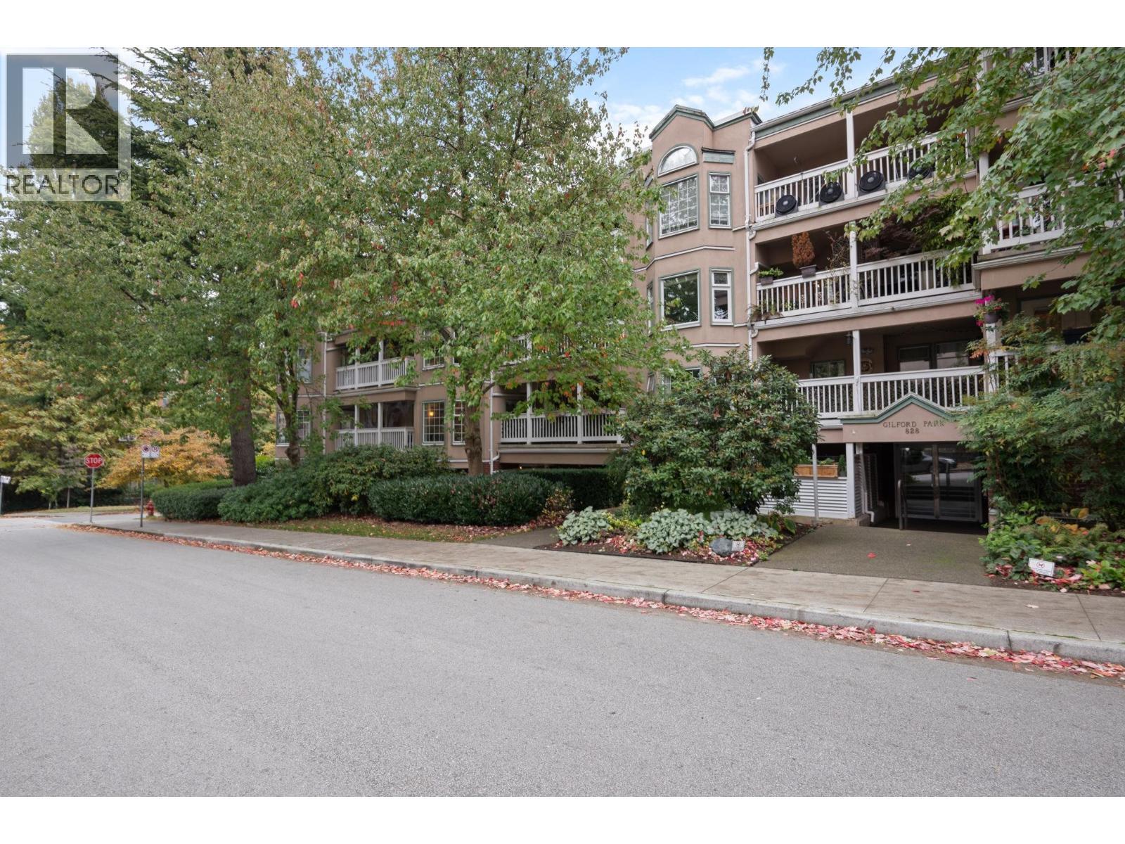 102 828 Gilford Street, Vancouver