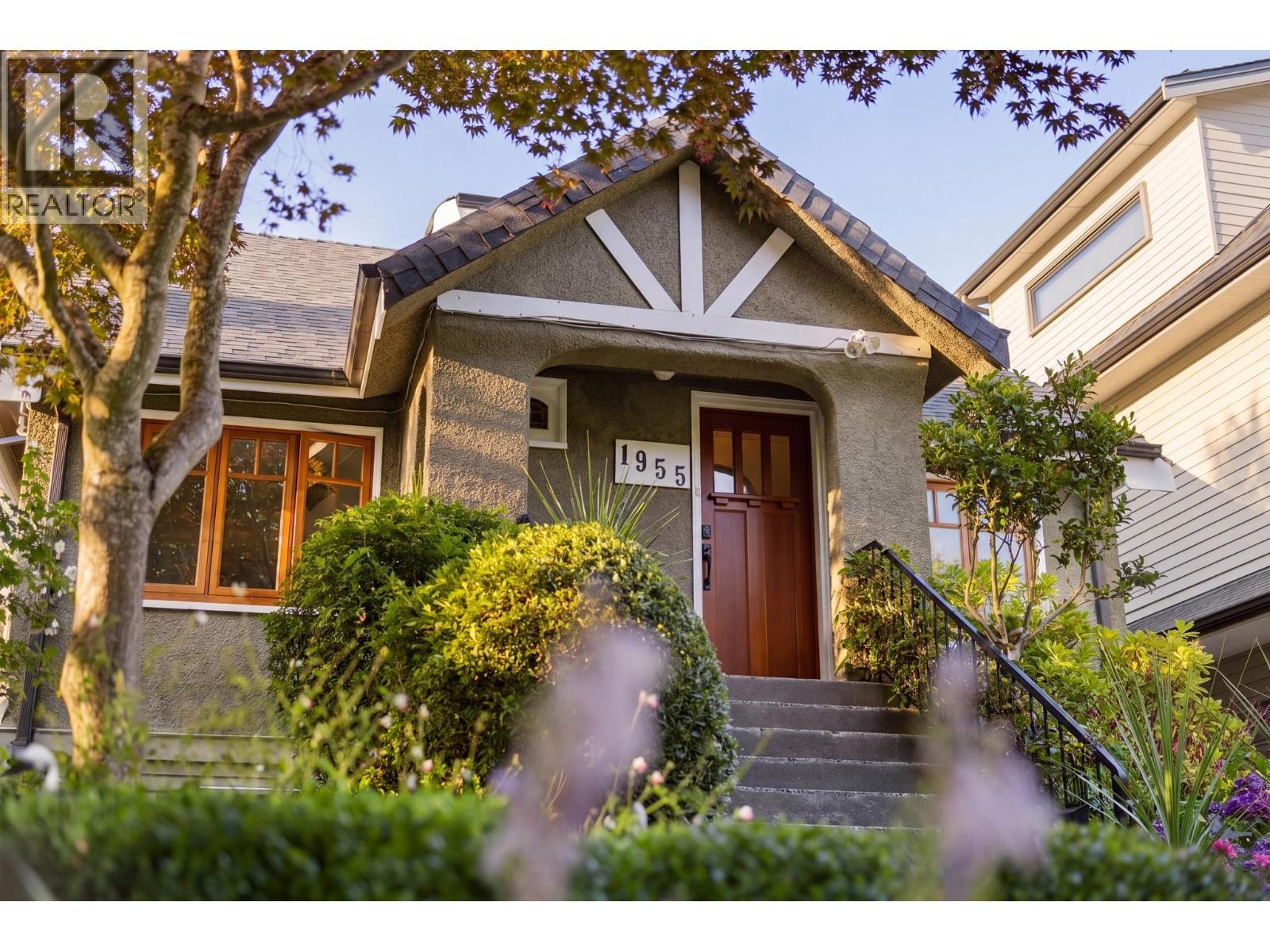 1955 E 8TH Avenue, Vancouver