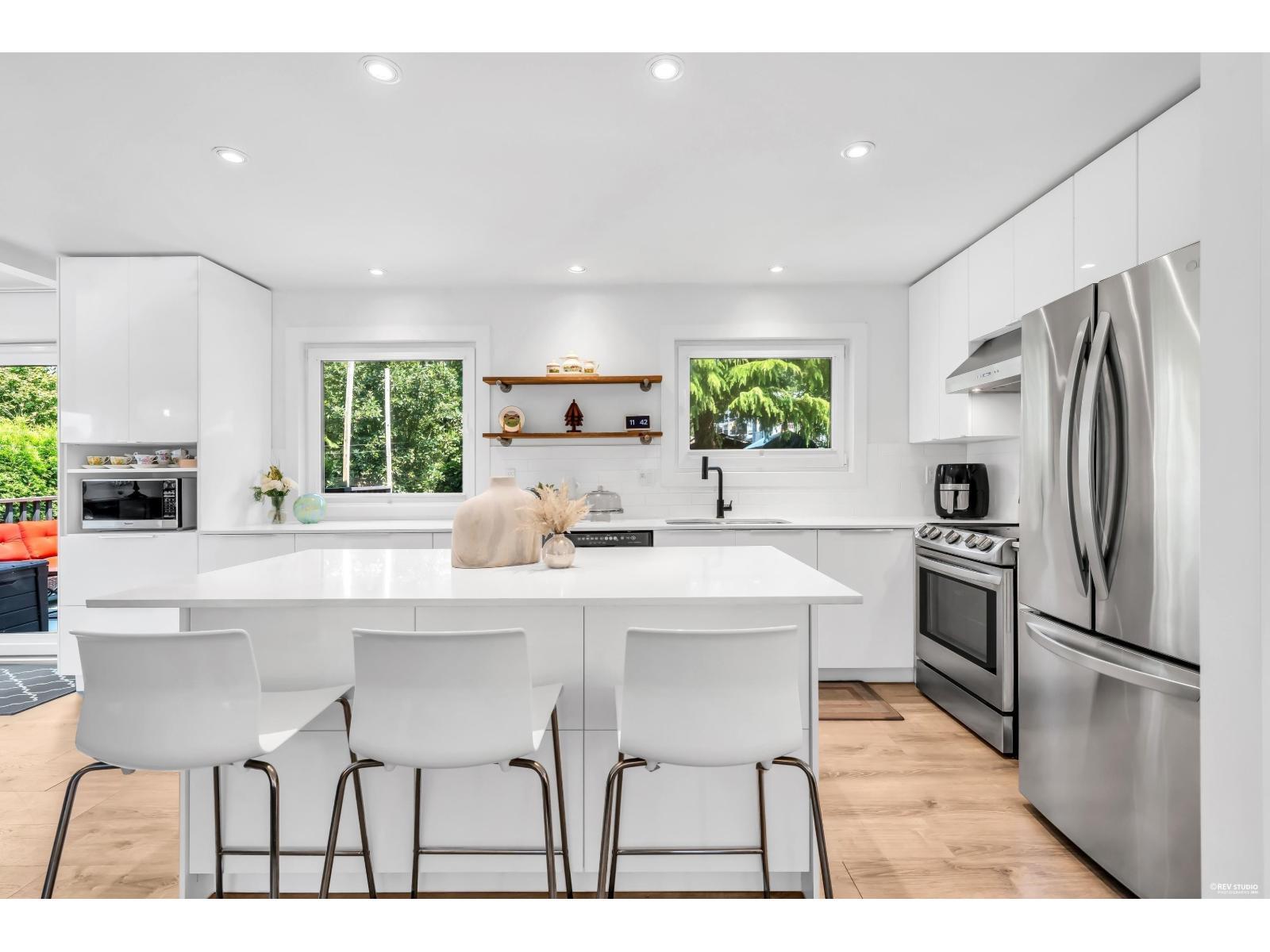 35365 Selkirk Avenue, Abbotsford